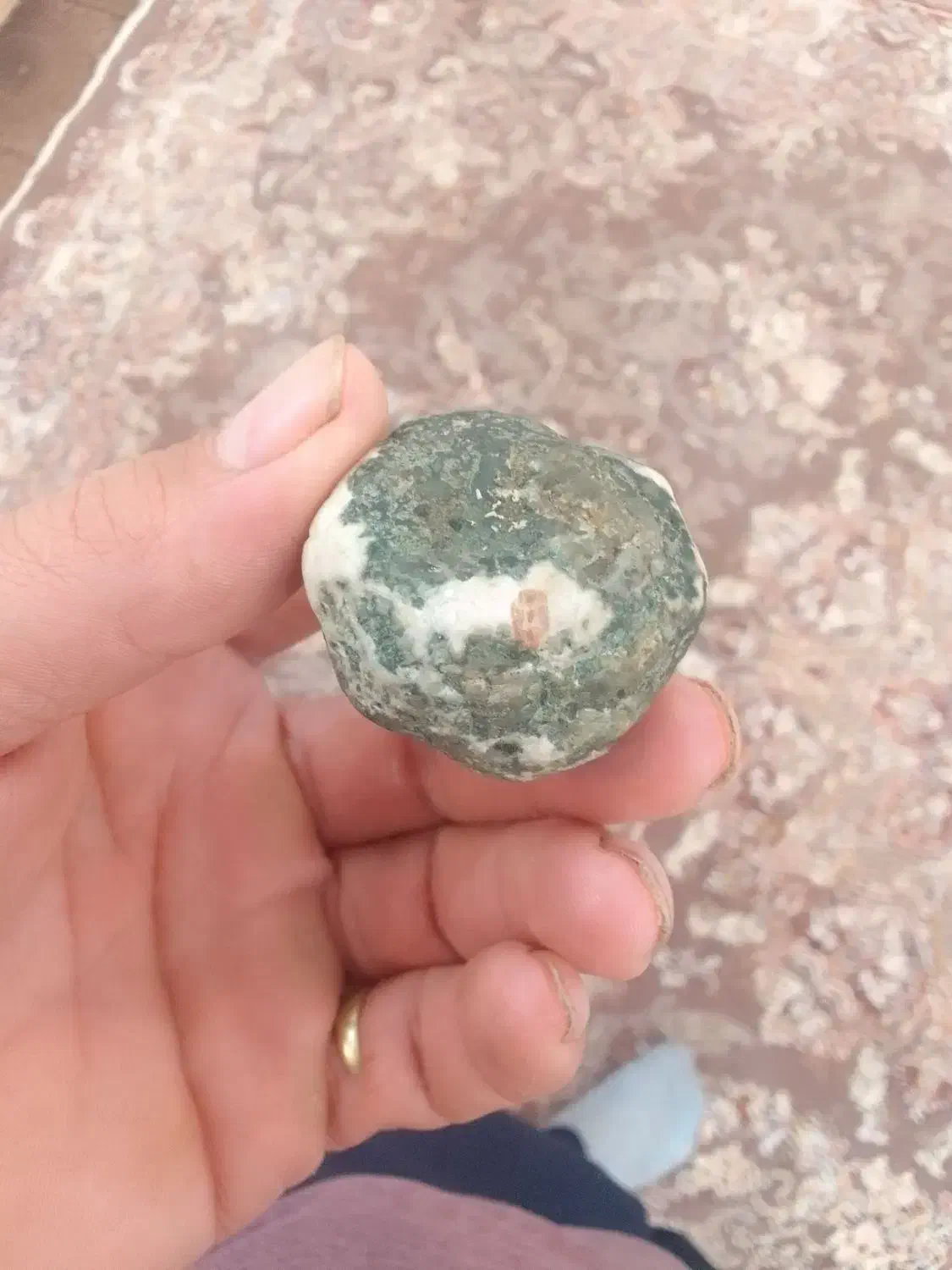 سنگ مشکوک به شهاب سنگ|جواهرات|تالش, هشتپر|دیوار