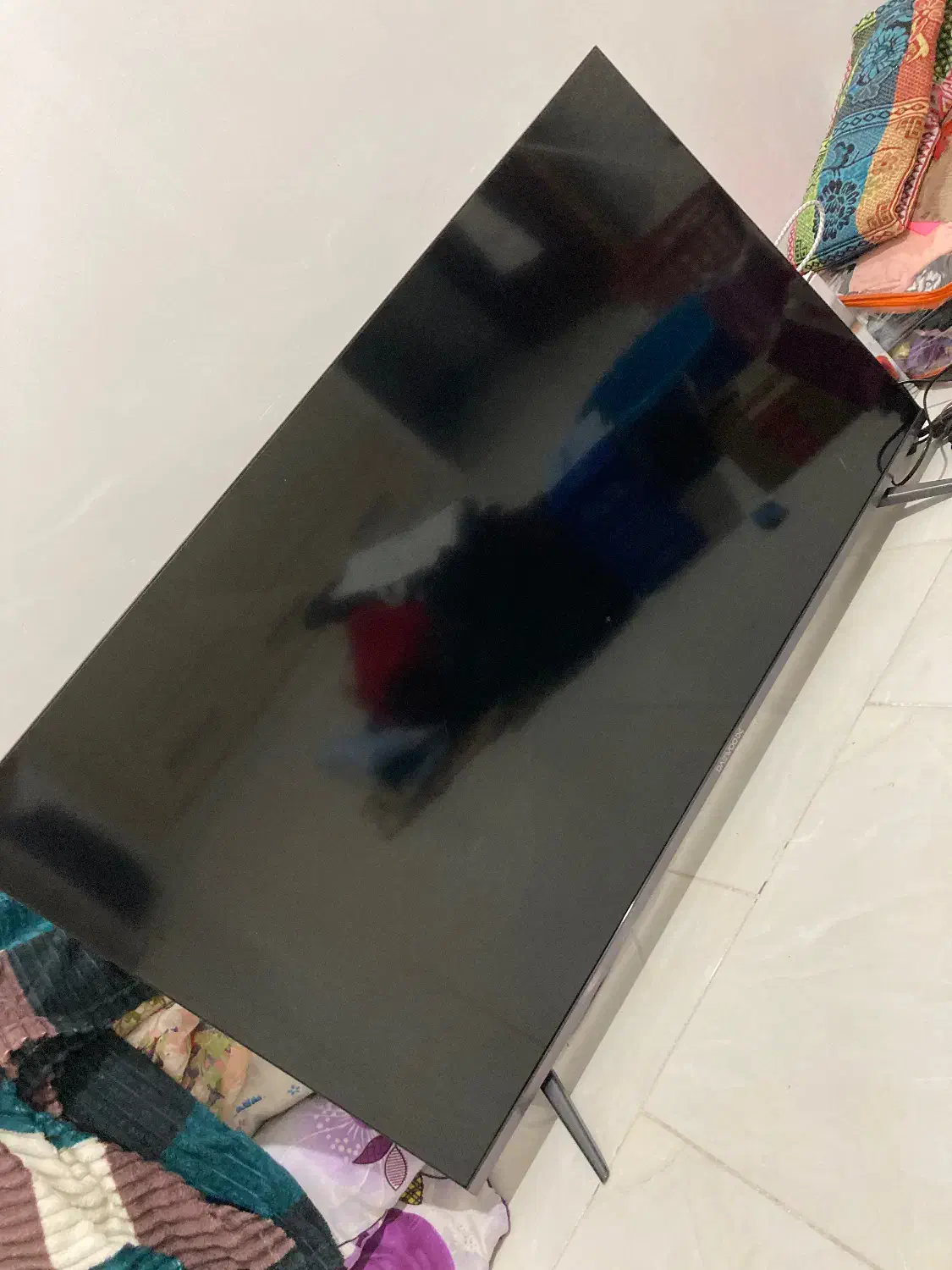 تلویزیون سوخته|تلویزیون و پروژکتور|رشت, کوی مهر|دیوار