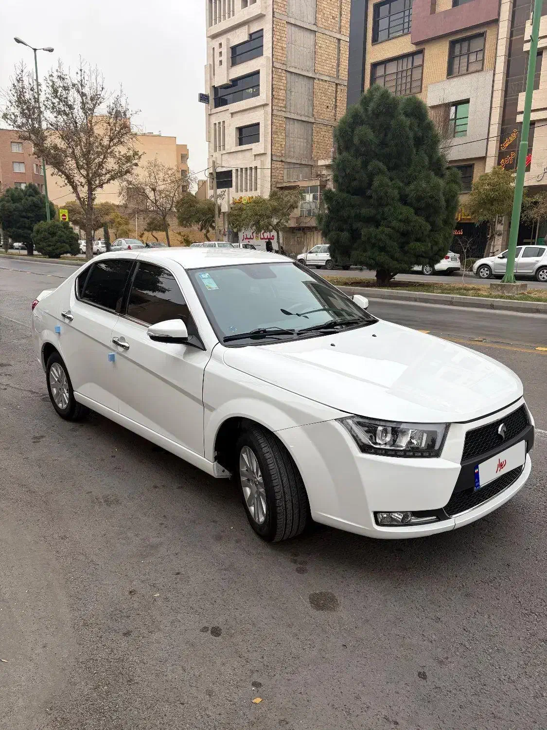 دنا پلاس ۶ سرعته دنده‌ با رینگ در حد صفر|خودرو سواری و وانت|اصفهان, احمدآباد|دیوار