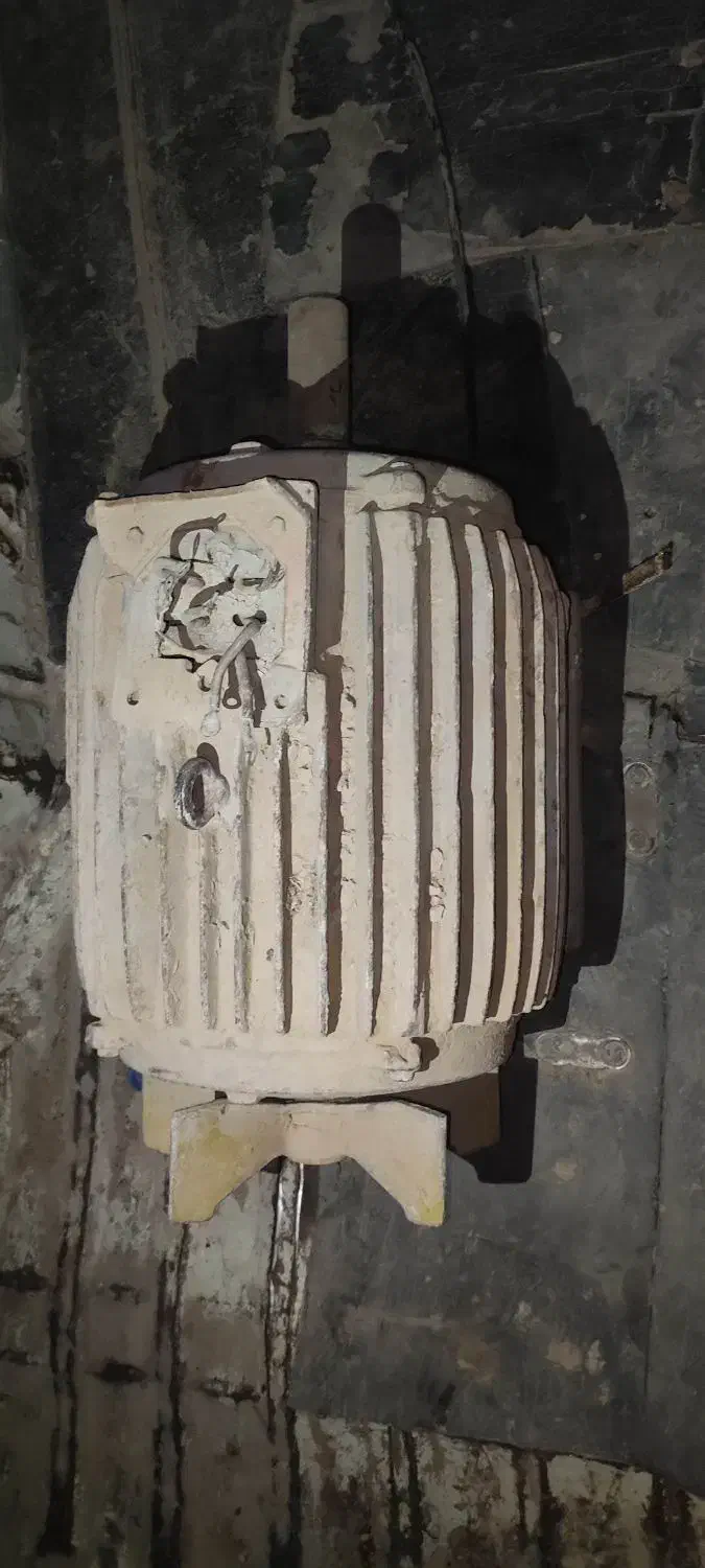 دینام 25اسب|ماشین‌آلات صنعتی|خاش, |دیوار