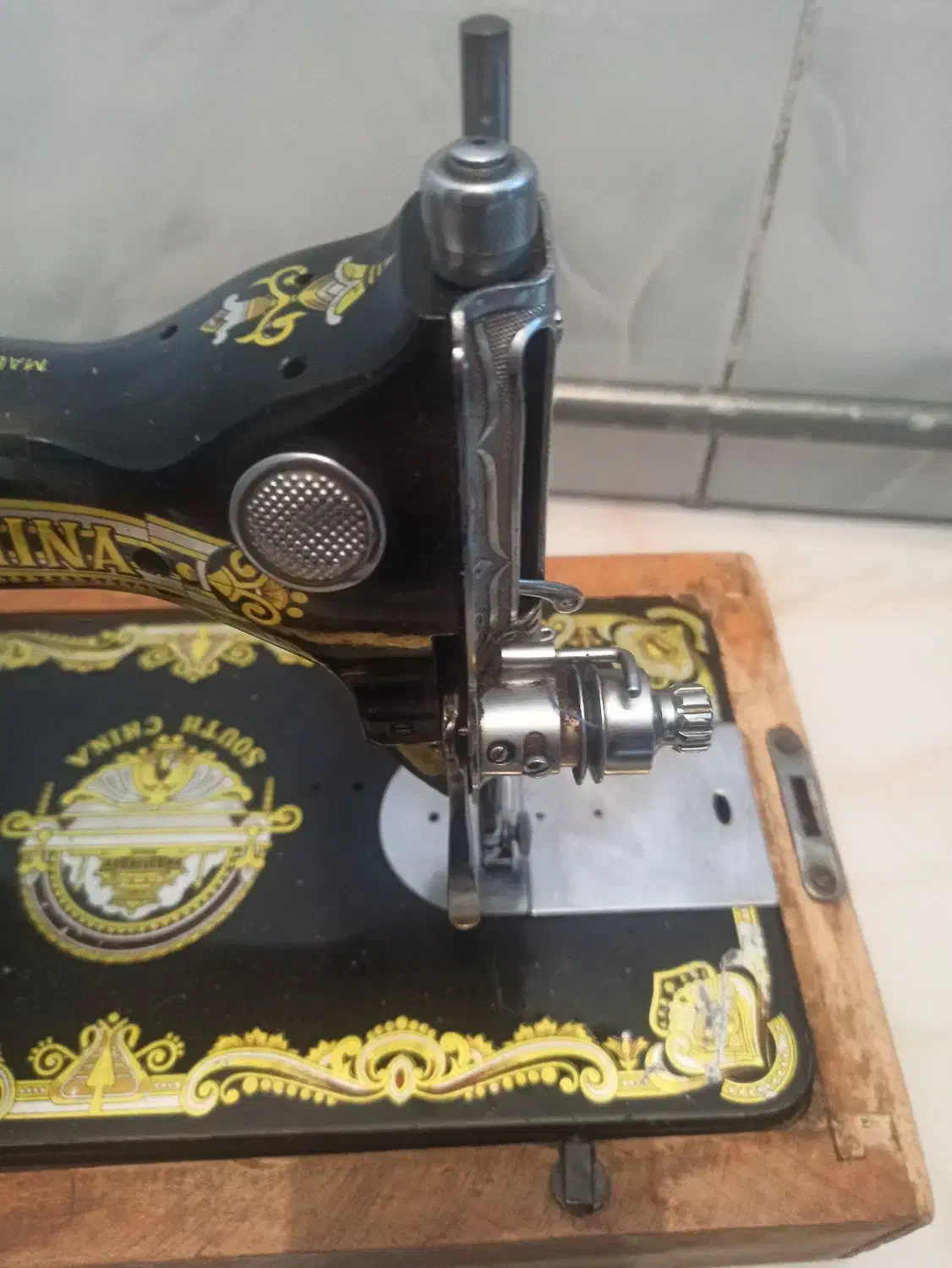 چرخ خیاطی|چرخ خیاطی و ریسندگی|سلماس, |دیوار