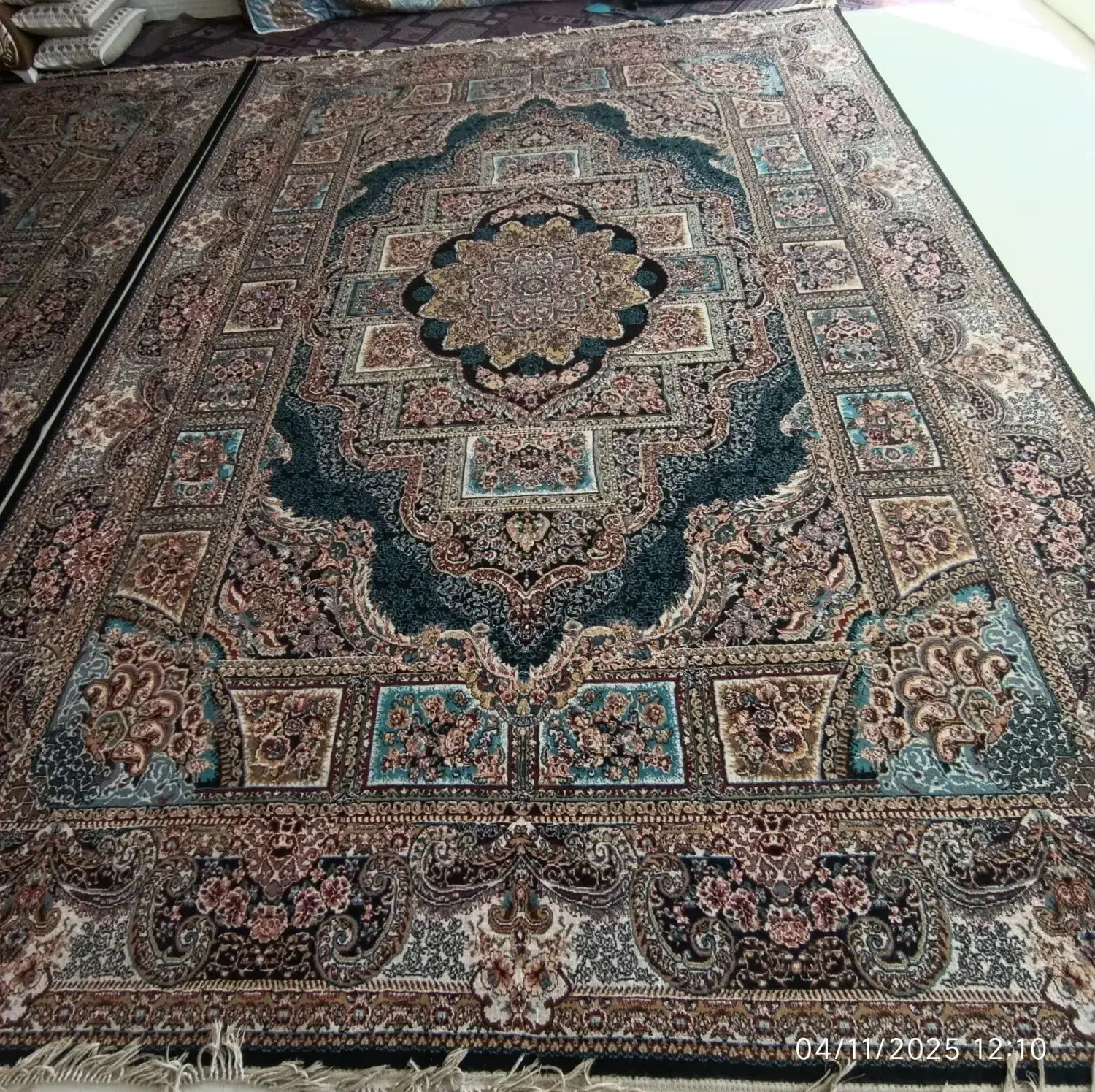 فرش 12متری یکی بخر یکی ببر|فرش|تربت‌حیدریه, حاجی یار‎|دیوار