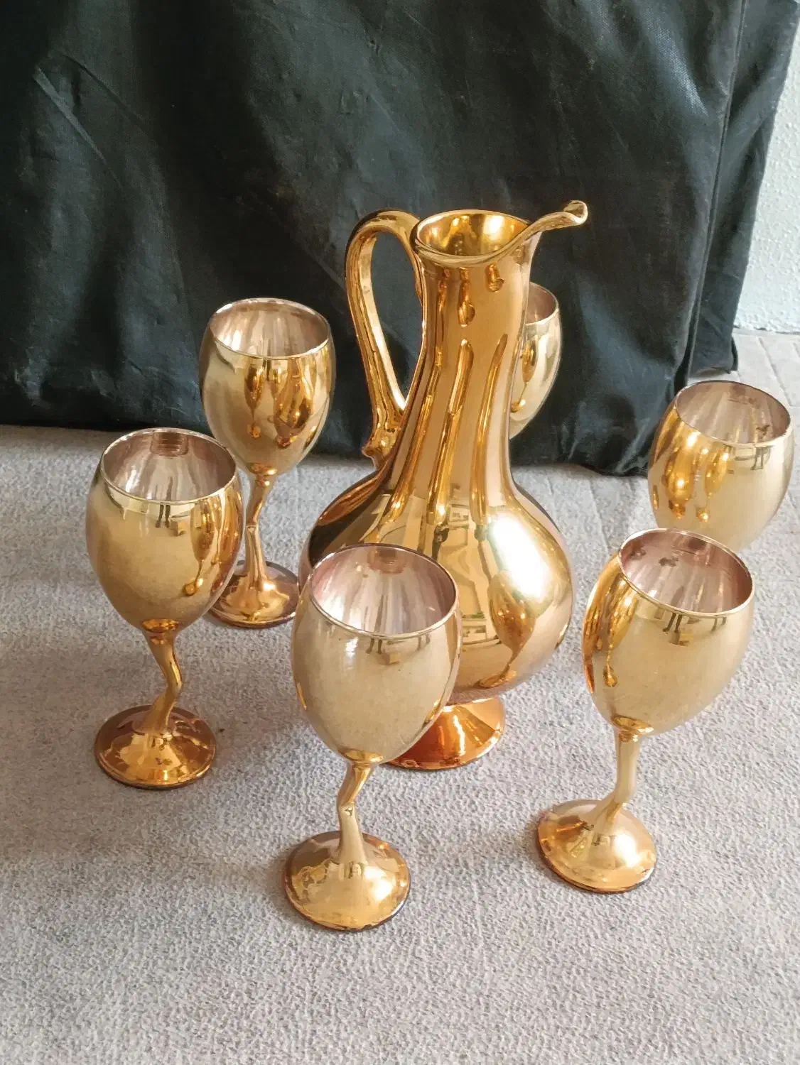 پارچ و لیوان طلایی، گلدان طلایی، جا شکلاتی طلایی|ظروف سرو و پذیرایی|ری, صفاییه (چشمه علی)|دیوار