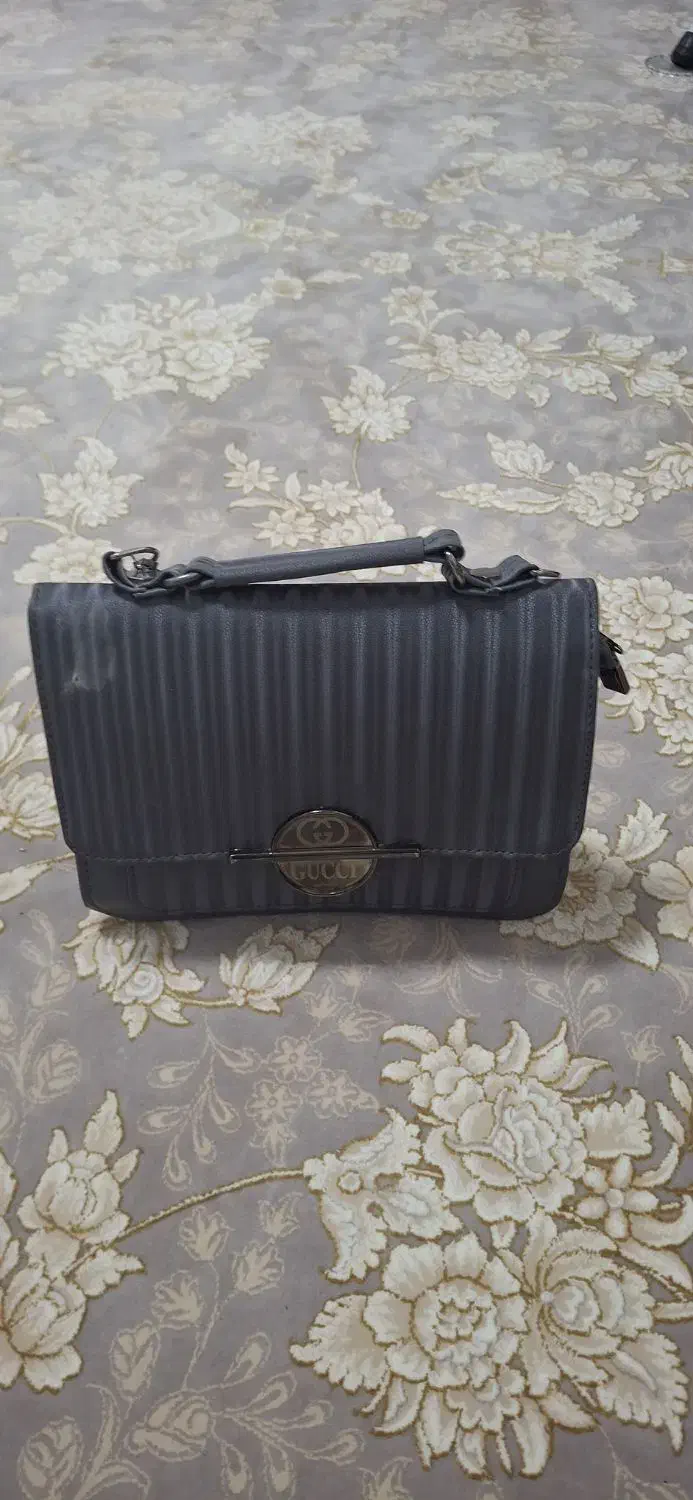 کیف در حد نو|کیف، کفش، کمربند|تربت‌حیدریه, داروپخش|دیوار