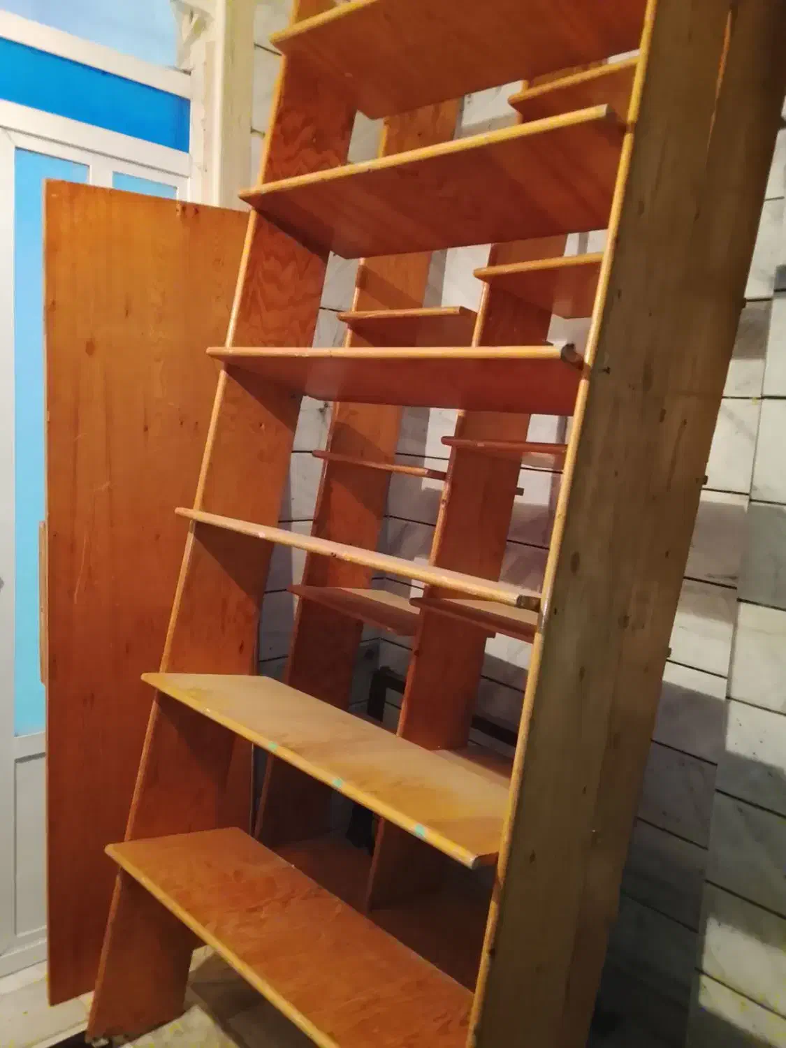 قفسه ی چوبی مغازه|کتابخانه، شلف، قفسه‌های دیواری|کلاله, |دیوار