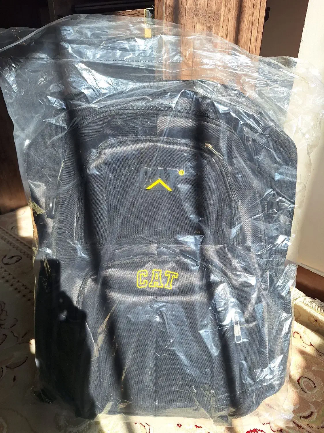 کیف نو کاترپیلار|کیف، کفش، کمربند|یاسوج, |دیوار