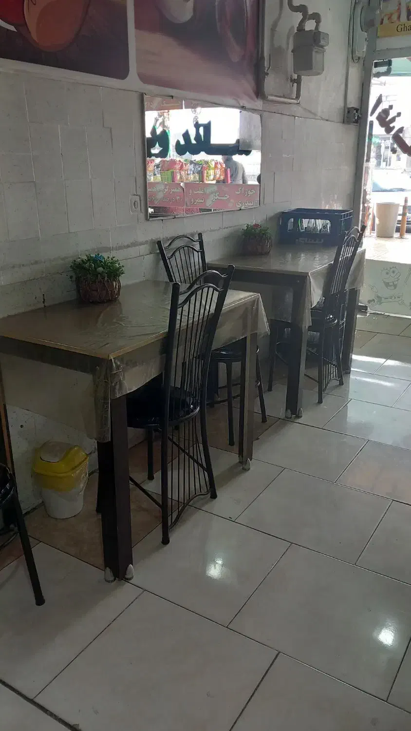 میز و صندلی کوتاه و بلند مناسب برای کافه|میز و صندلی غذاخوری|قوچان, |دیوار