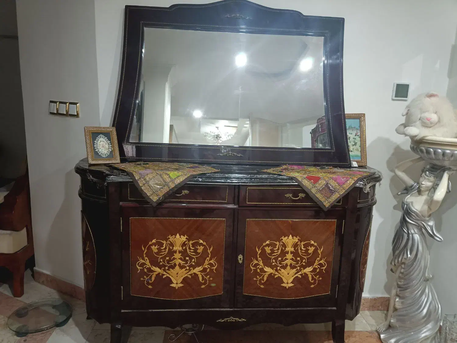 آیینه کنسول|بوفه، ویترین، کنسول|تهران, سهروردی|دیوار