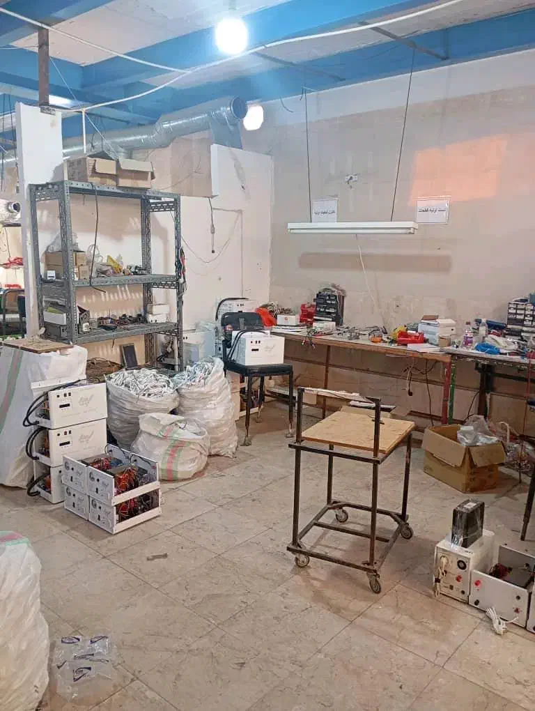 اجاره ۲۱۰م در چهار طبقه بهداشتی آسانسور کد ۴۱۵۴|اجارهٔ مغازه و غرفه|گرمدره, |دیوار