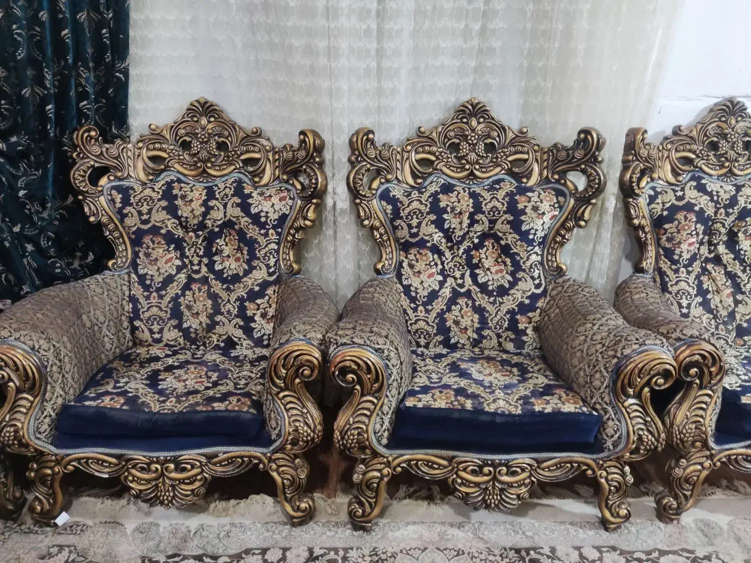 مبل ۹ نفره به اضافه یک میز وسط و دو میز عسلی|مبلمان خانگی و میز عسلی|ساری, |دیوار