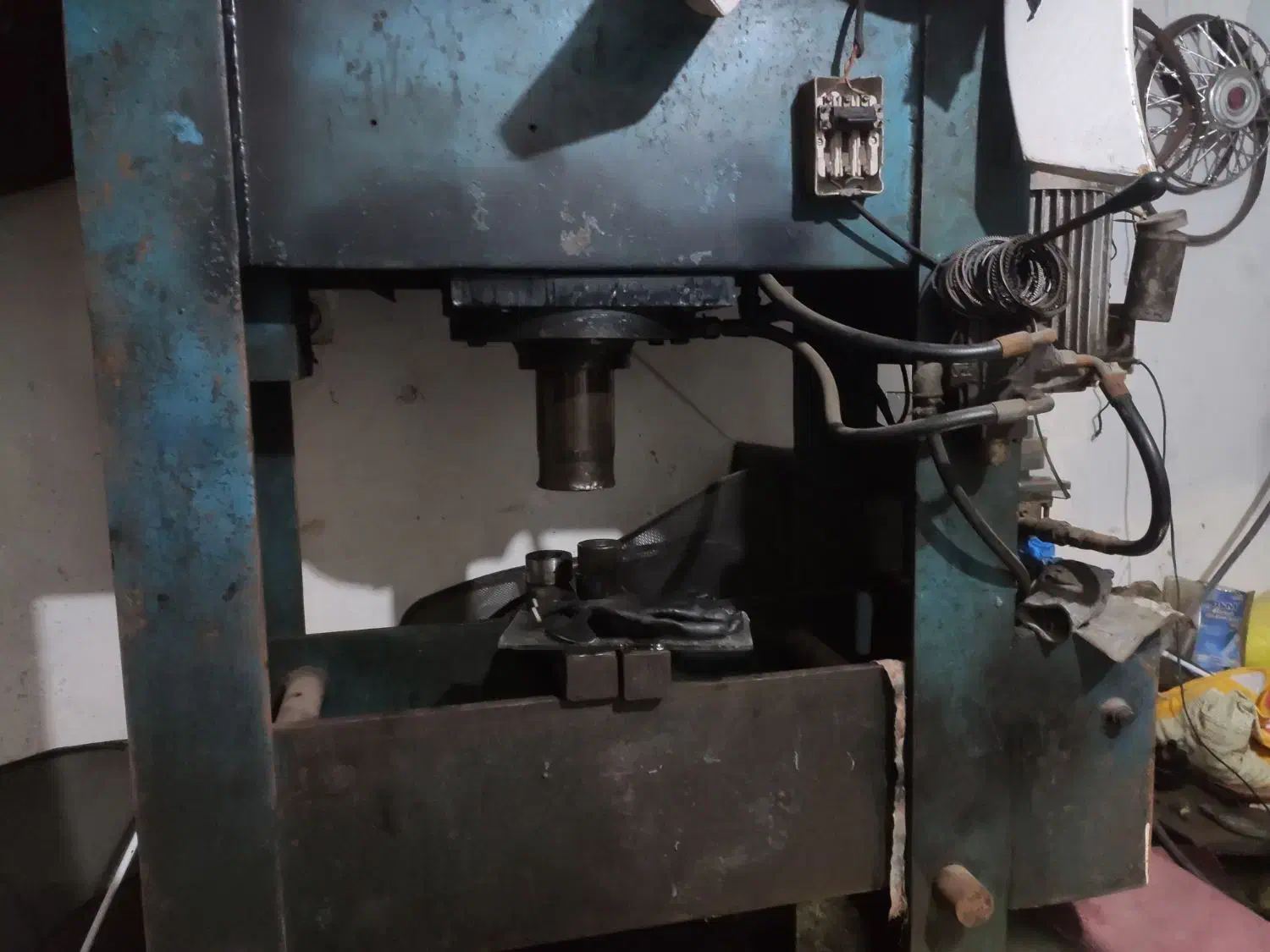 دستگاه پرس 100تن برقی هیدرولیک|ماشینآلات صنعتی|ماکو, |دیوار