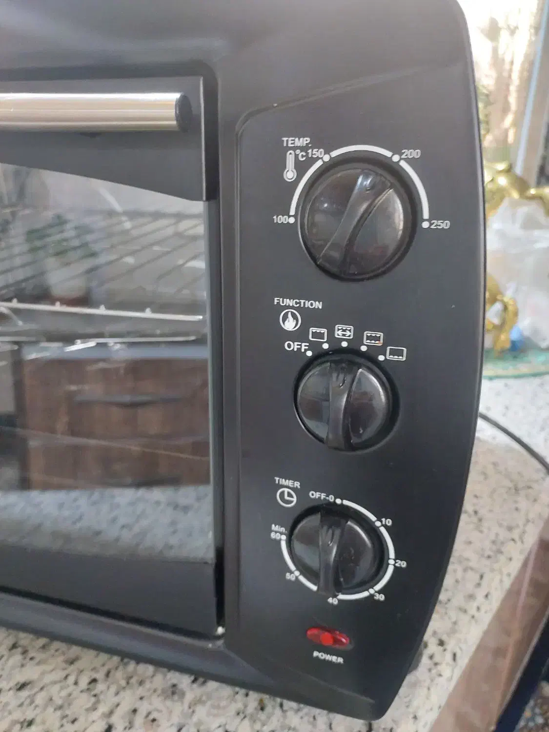 یک دستگاه توستر برای فروش فقط دو سه بار ازش|اجاق گاز و لوازم برقی پختوپز|بروجرد, |دیوار