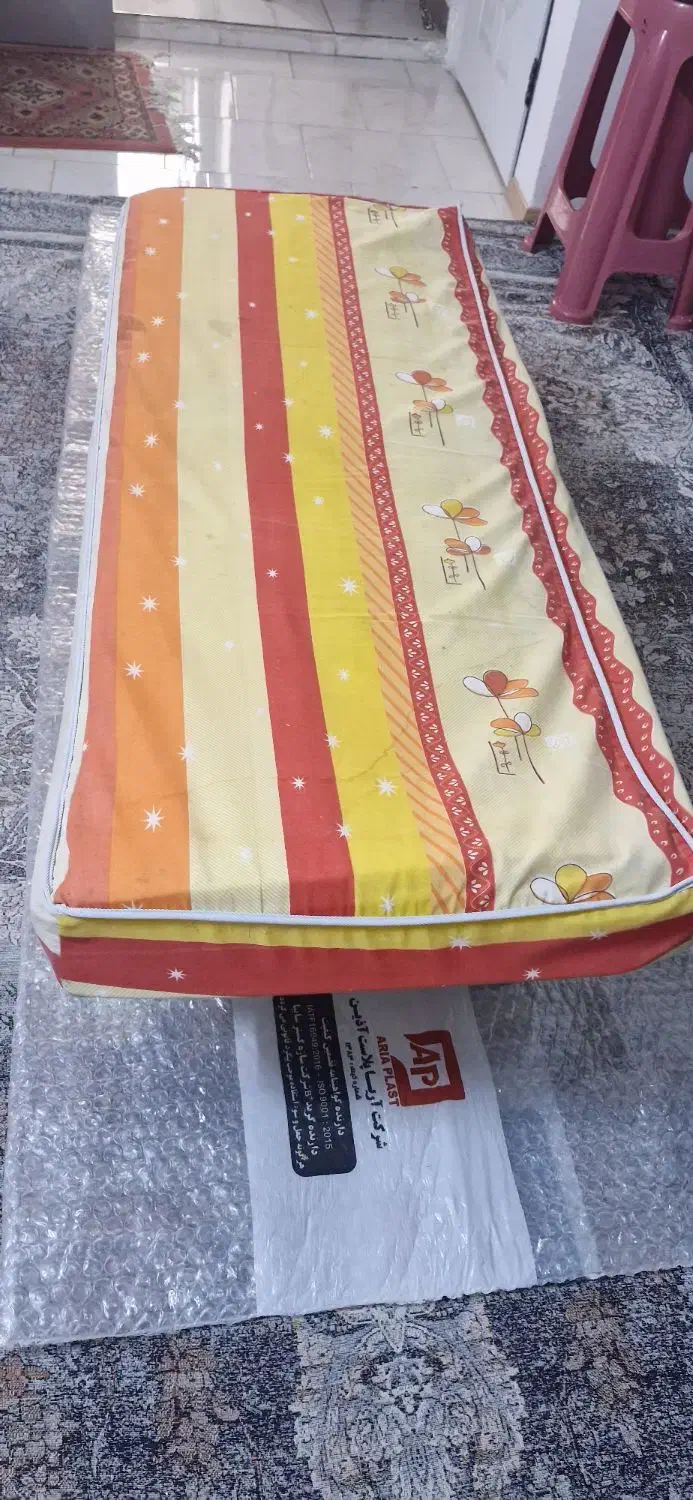 تشک و تخت چوبی کودک و نوجوان|تخت و صندلی بچه|مشهد, سرافرازان|دیوار