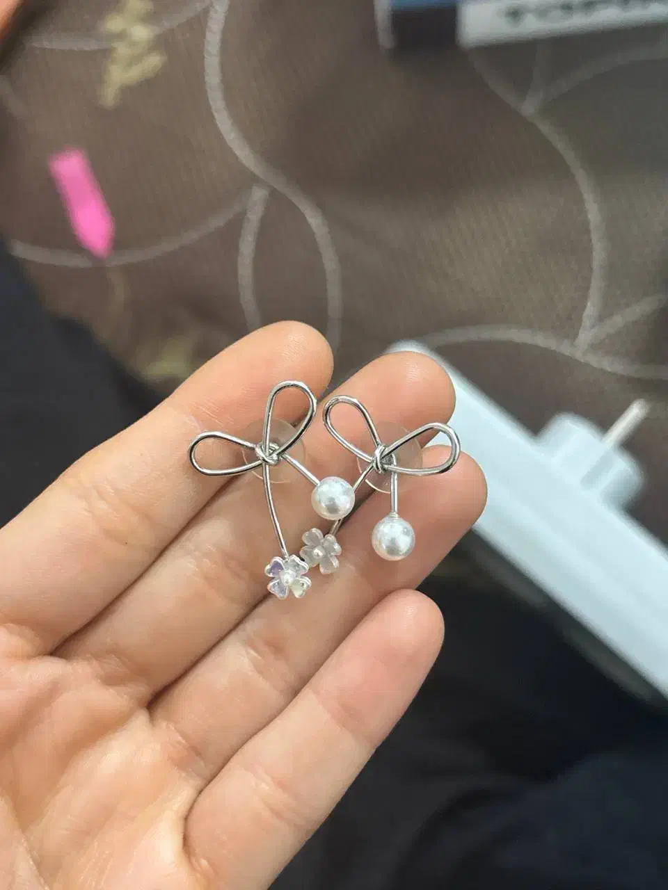 گوشواره|بدلیجات|اصفهان, شیخ طوسی|دیوار