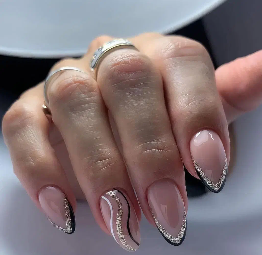 کاشت ناخن ب مدت محدود با طراحی رایگان 350|خدمات آرایشگری و زیبایی|مشهد, طبرسی شمالی|دیوار