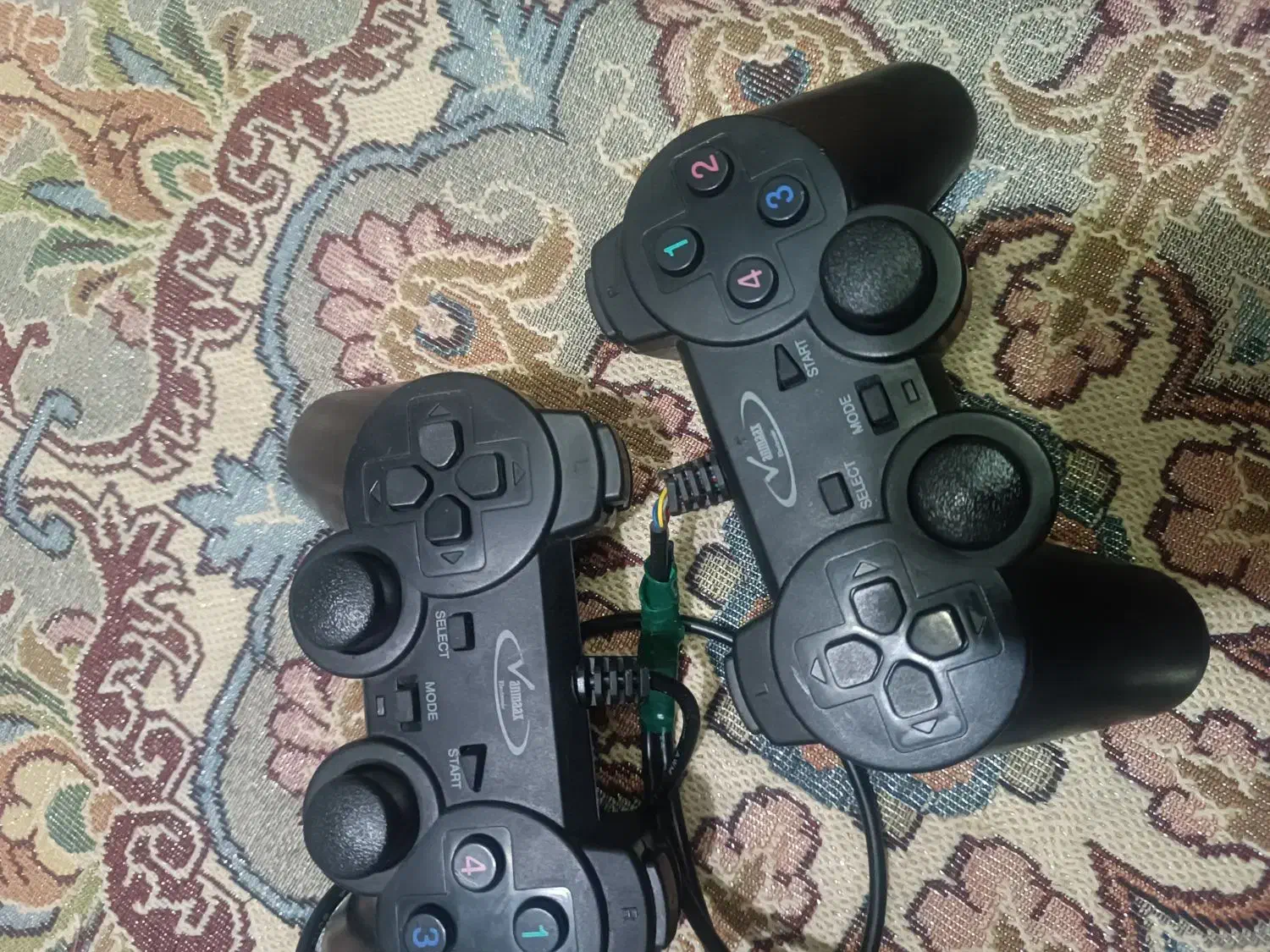 دسته برای بازی های کامپیوتری|کنسول، بازی ویدئویی و آنلاین|نجف‌آباد, گلدشت|دیوار