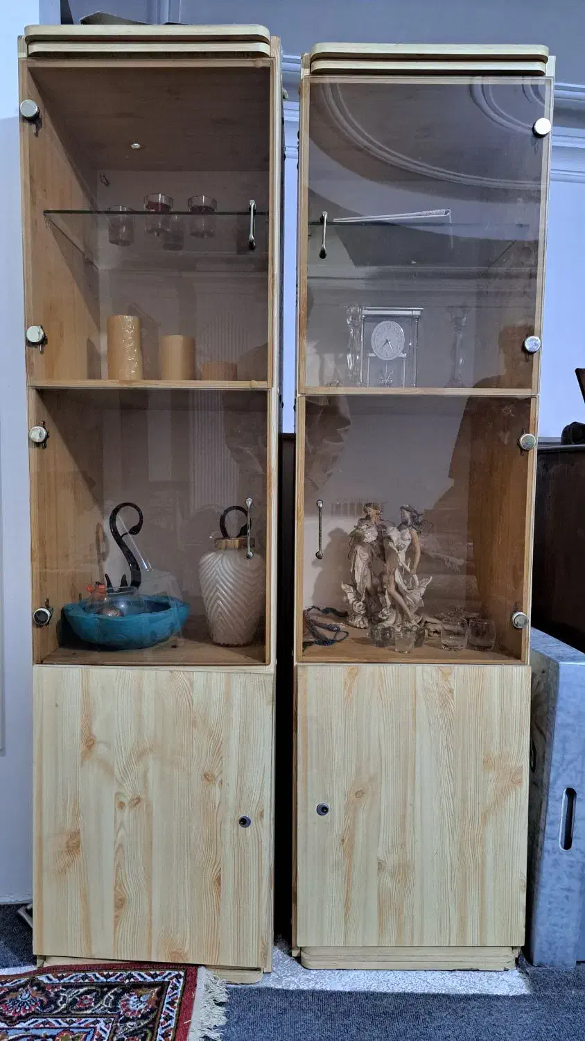 میز تلویزیون+میز تحریر+صندلی چرخدار+کمد دو تیکه|صندلی و نیمکت|رشت, پیرسرا|دیوار