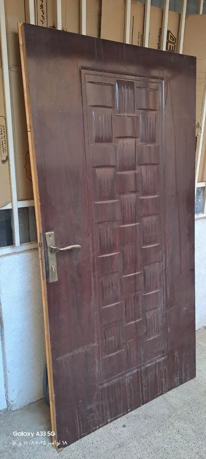 درب چوبی با دستگیره|مصالح و تجهیزات ساختمان|فردیس, داوری|دیوار