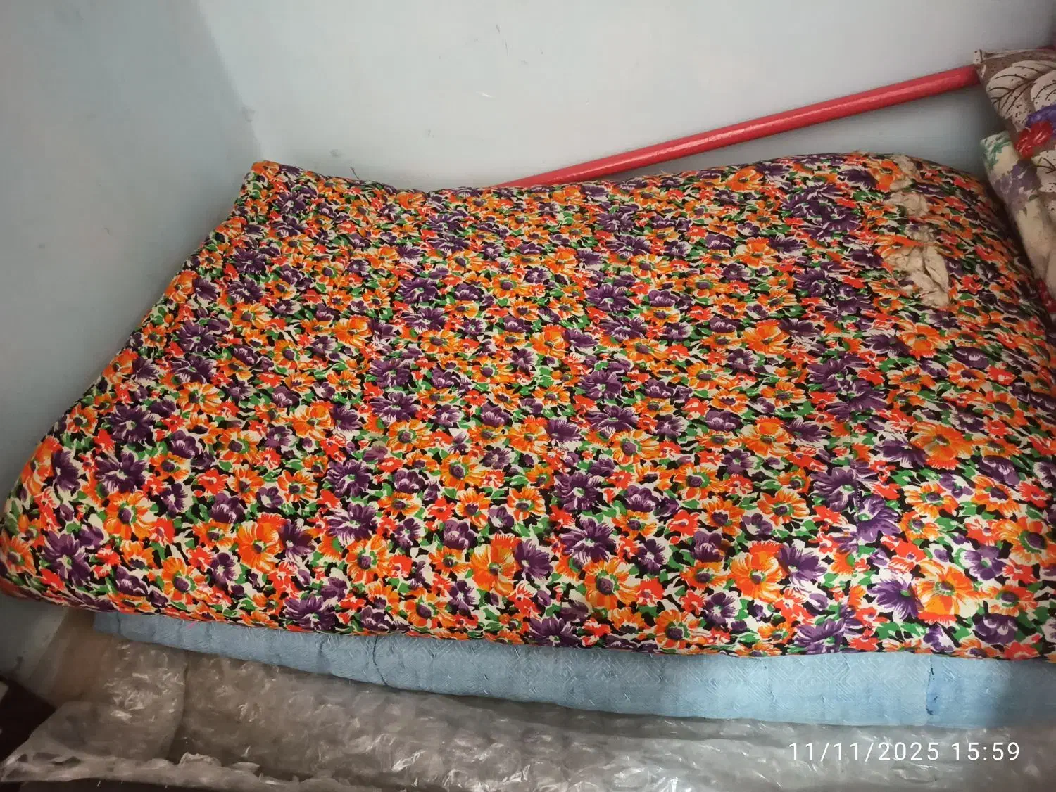 لحاف پنبه ایی دو عدد|رختخواب، بالش، پتو|شیراز, رکن‌آباد|دیوار