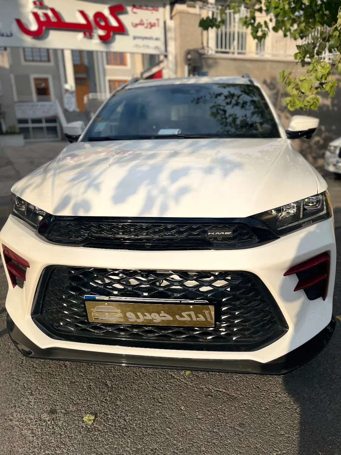 کی ام سی A5 سفید مشکی KMC مدل ۱۴۰۴|خودرو سواری و وانت|تهران, نصرت|دیوار