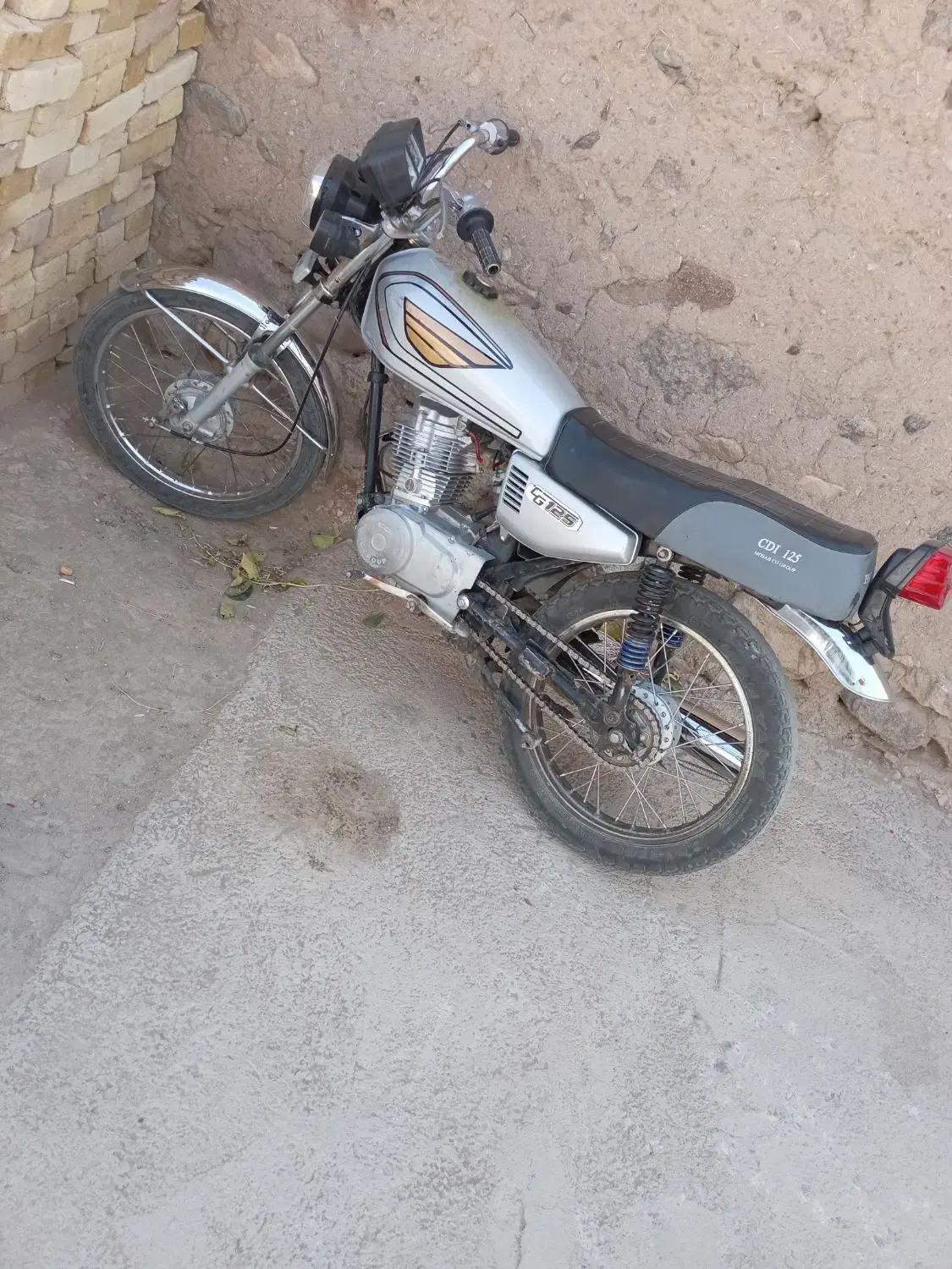 فروشی|موتورسیکلت|صائین قلعه, |دیوار