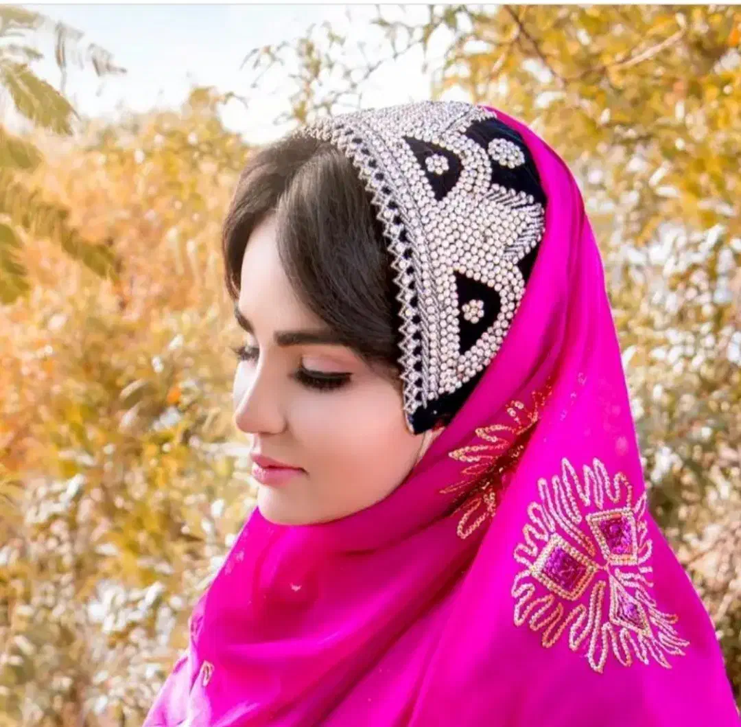 لباس محلی و مجلسی|لباس|دورود, |دیوار