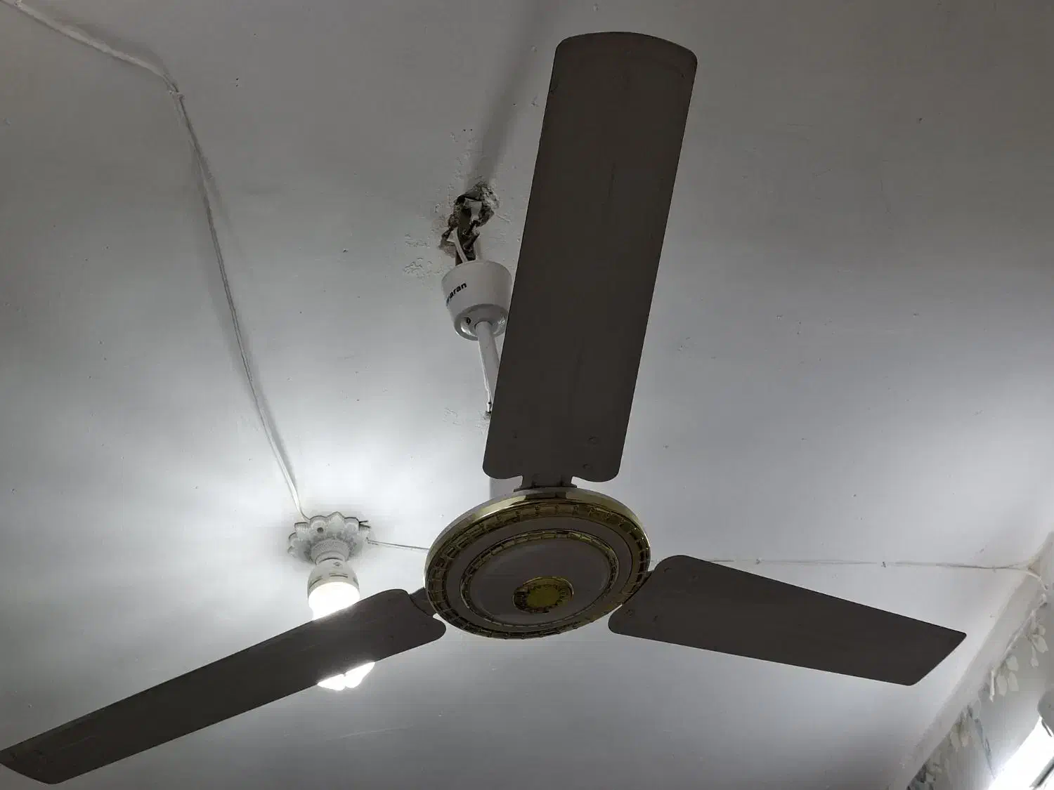 پنکه سقفی|پنکه و تصفیه‌کنندهٔ هوا|خرم‌آباد, |دیوار