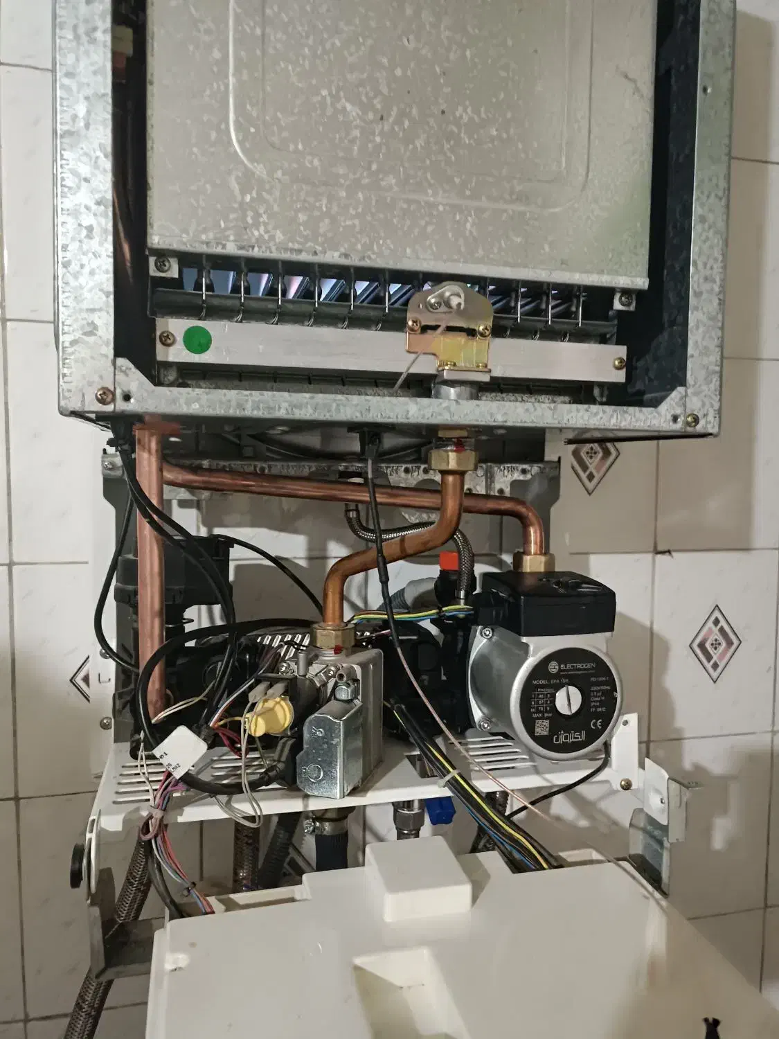 تعمیرات تخصصی پکیج دیواری|خدمات پیشه و مهارت|مشکیندشت, |دیوار