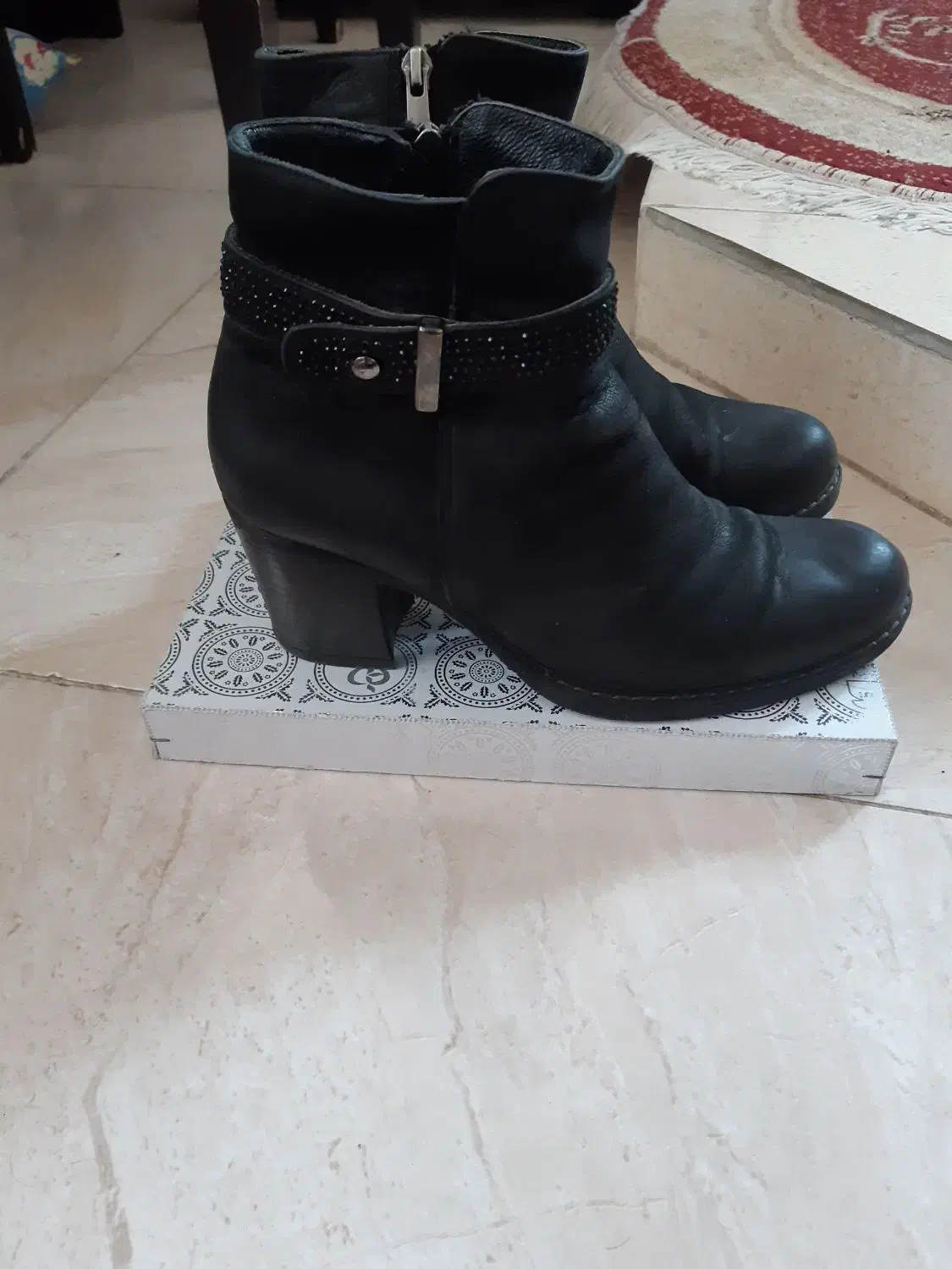 بوتین|کیف، کفش، کمربند|تبریز, |دیوار