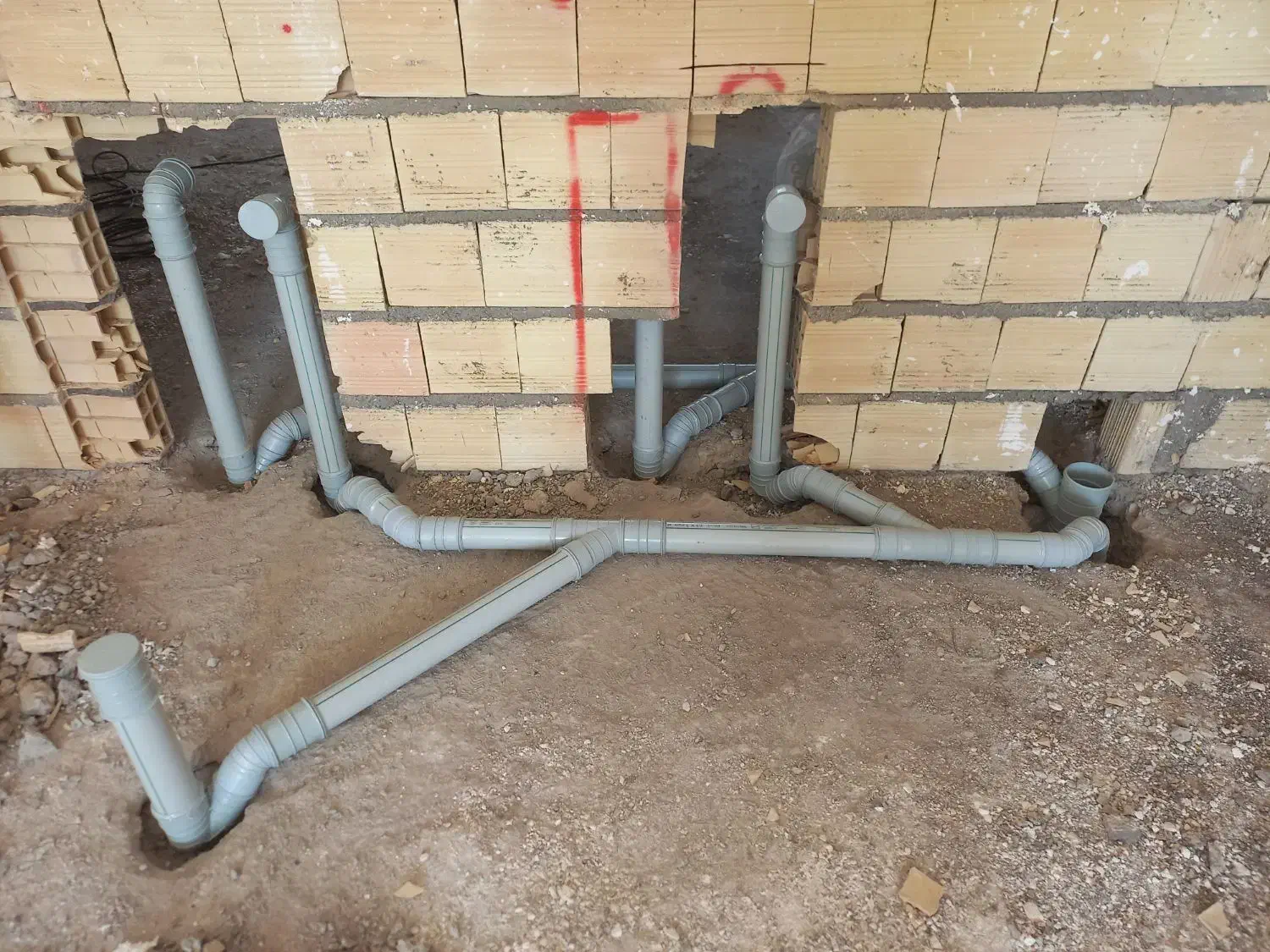 تاسیسات و لوله کشی آب گرم و سرد|خدمات پیشه و مهارت|سنگر, |دیوار