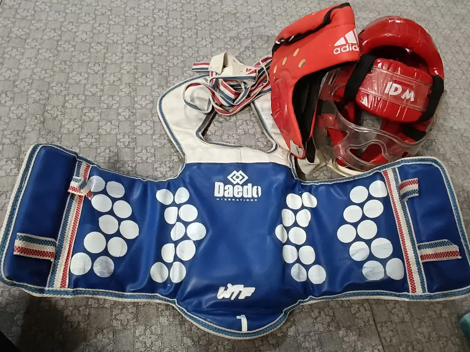 هوگو و کلاه تکواندو|تجهیزات ورزشی|مهدی شهر, |دیوار