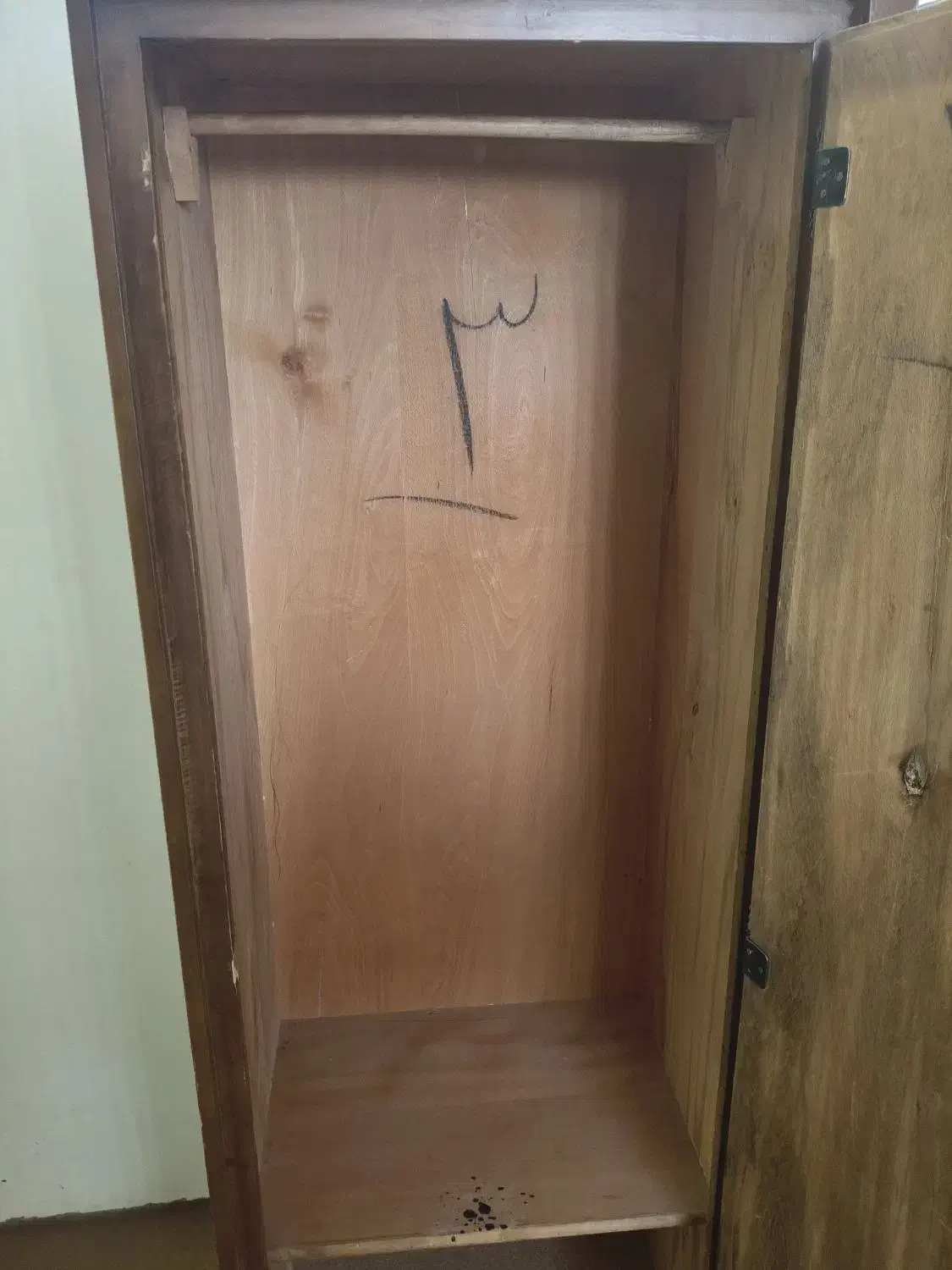 دو تا کمد چوبی|جاکفشی، کمد، دراور|گلبهار, شهر جدید گلبهار|دیوار