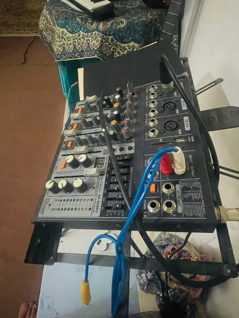 میکسر صدا  در حد|آلات موسیقی|تهران, نیروی هوایی (پیروزی)|دیوار