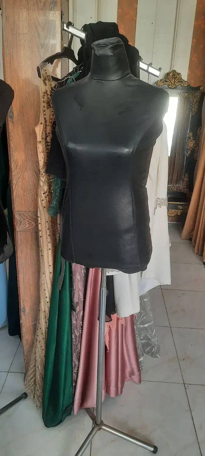 مانکن چرم|فروشگاه و مغازه|کرمانشاه, |دیوار