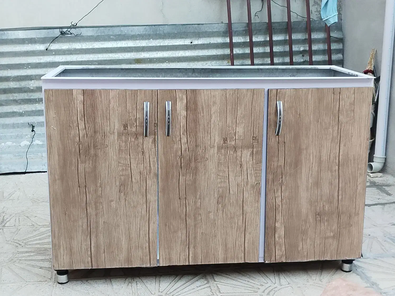 کابینت|مصالح و تجهیزات ساختمان|صحنه, |دیوار