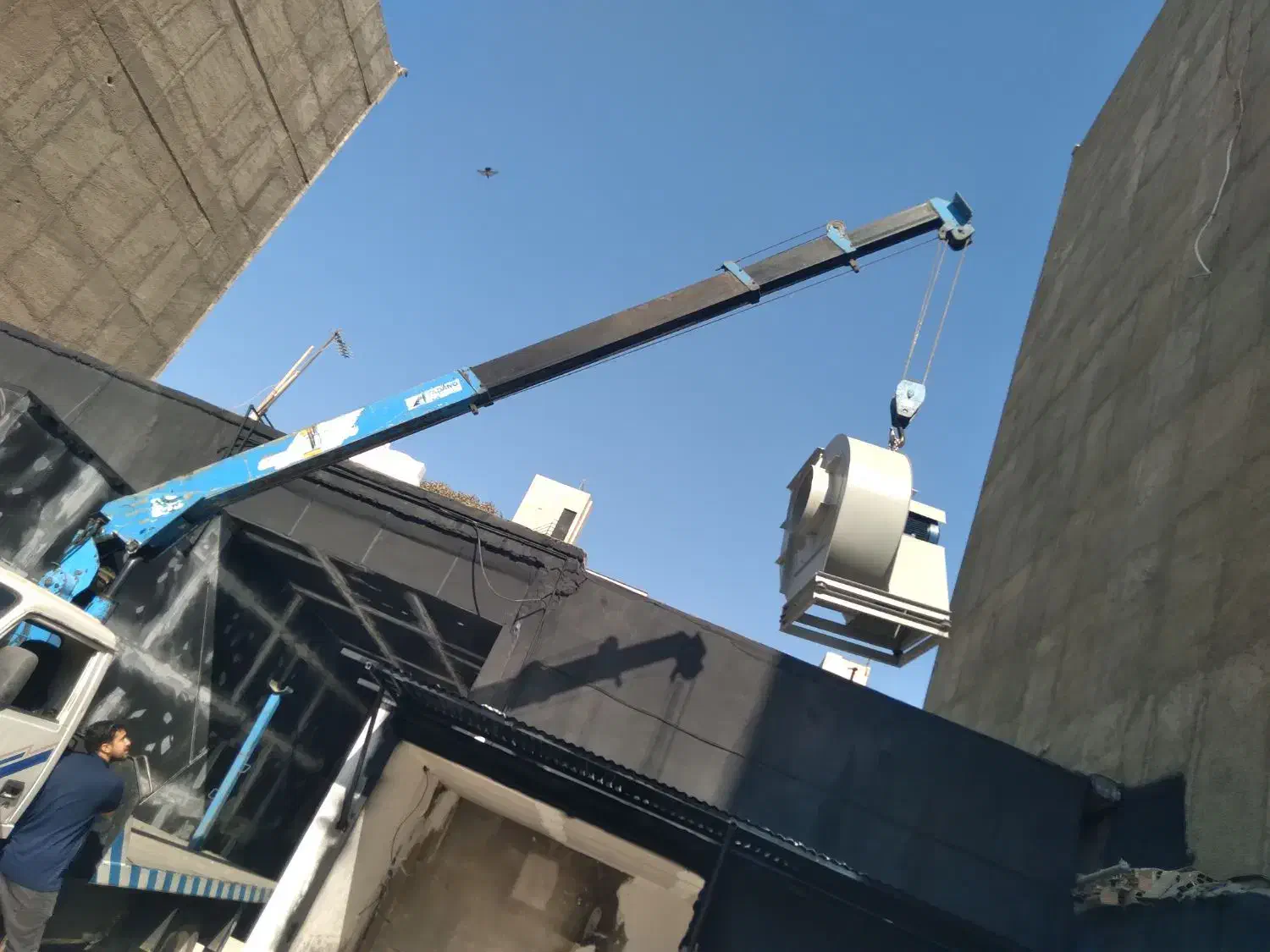 نصاب هواکش|پنکه و تصفیهکنندهٔ هوا|تهران, فردوسی|دیوار