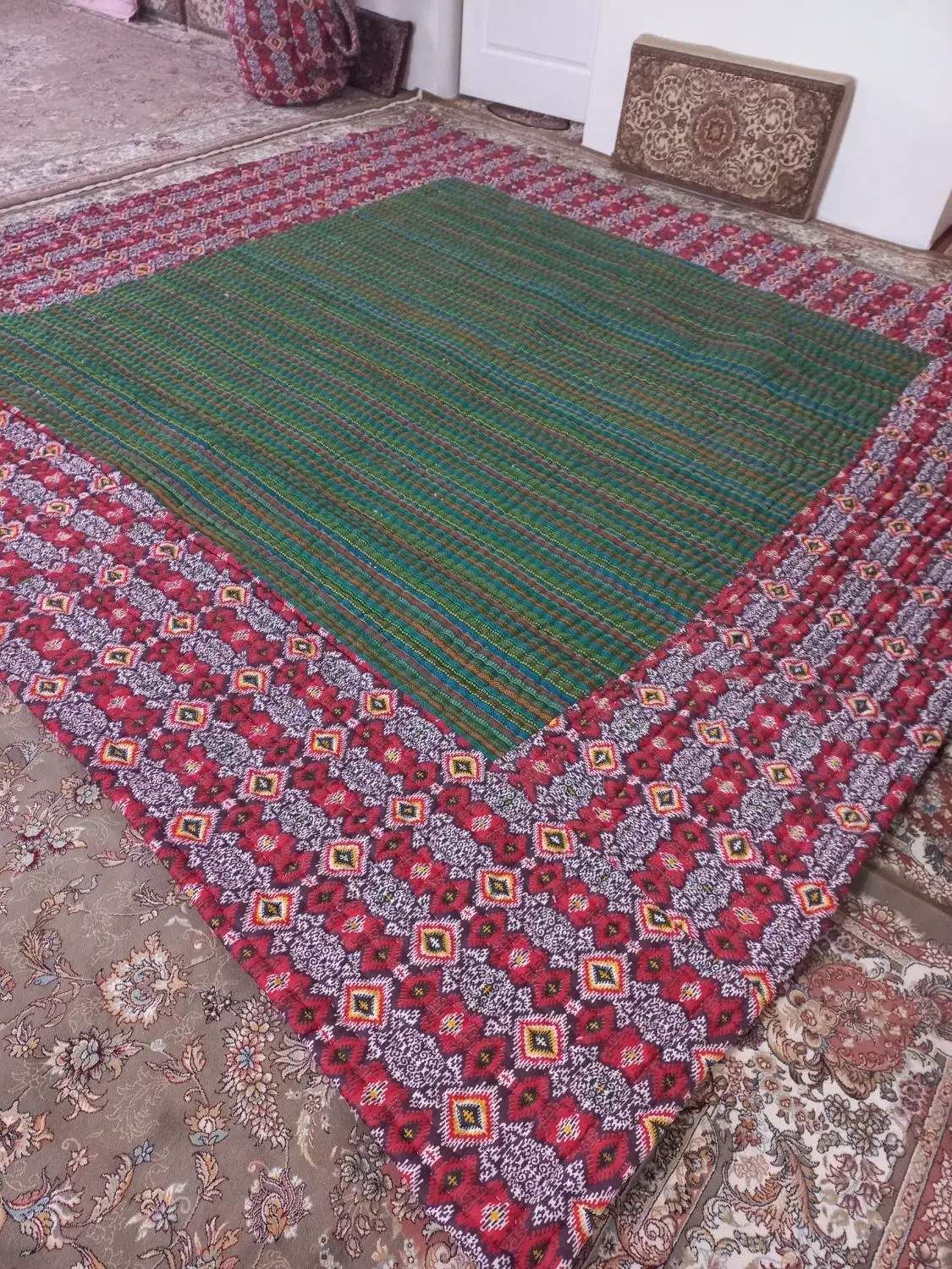 لحاف کرسی تشک وبالش|رختخواب، بالش، پتو|ساوه, |دیوار