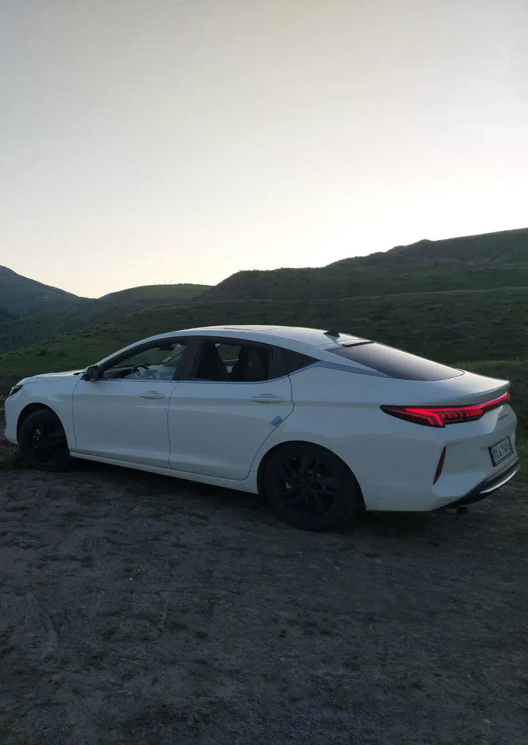 کی ام سی j7 مدل ۴۰۲|خودرو سواری و وانت|تبریز, |دیوار