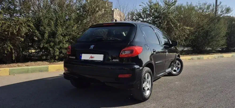 پژو ۲۰۷ پانا مانیتوردار|خودرو سواری و وانت|کاشان, صنعت|دیوار