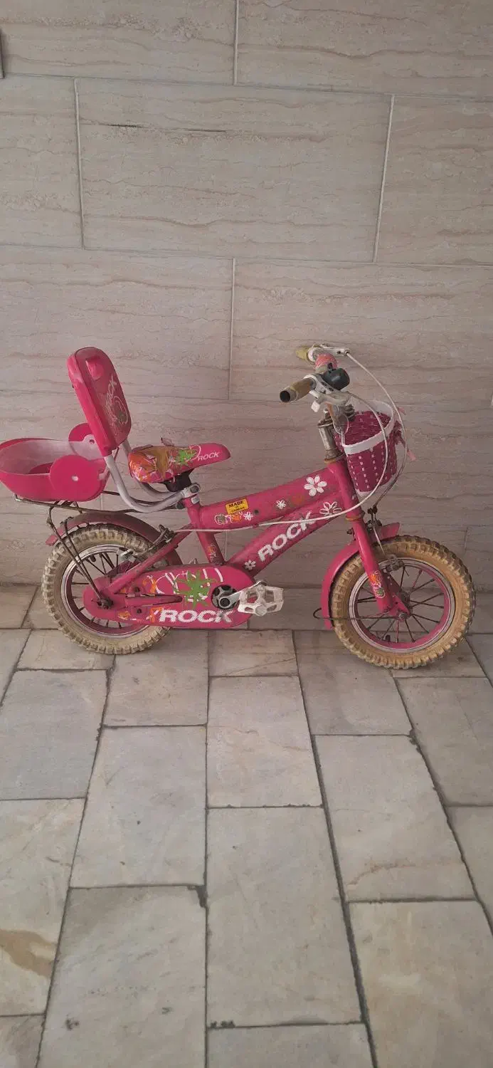 دوچرخه دخترانه|دوچرخه، اسکیت، اسکوتر|ری, شهادت|دیوار