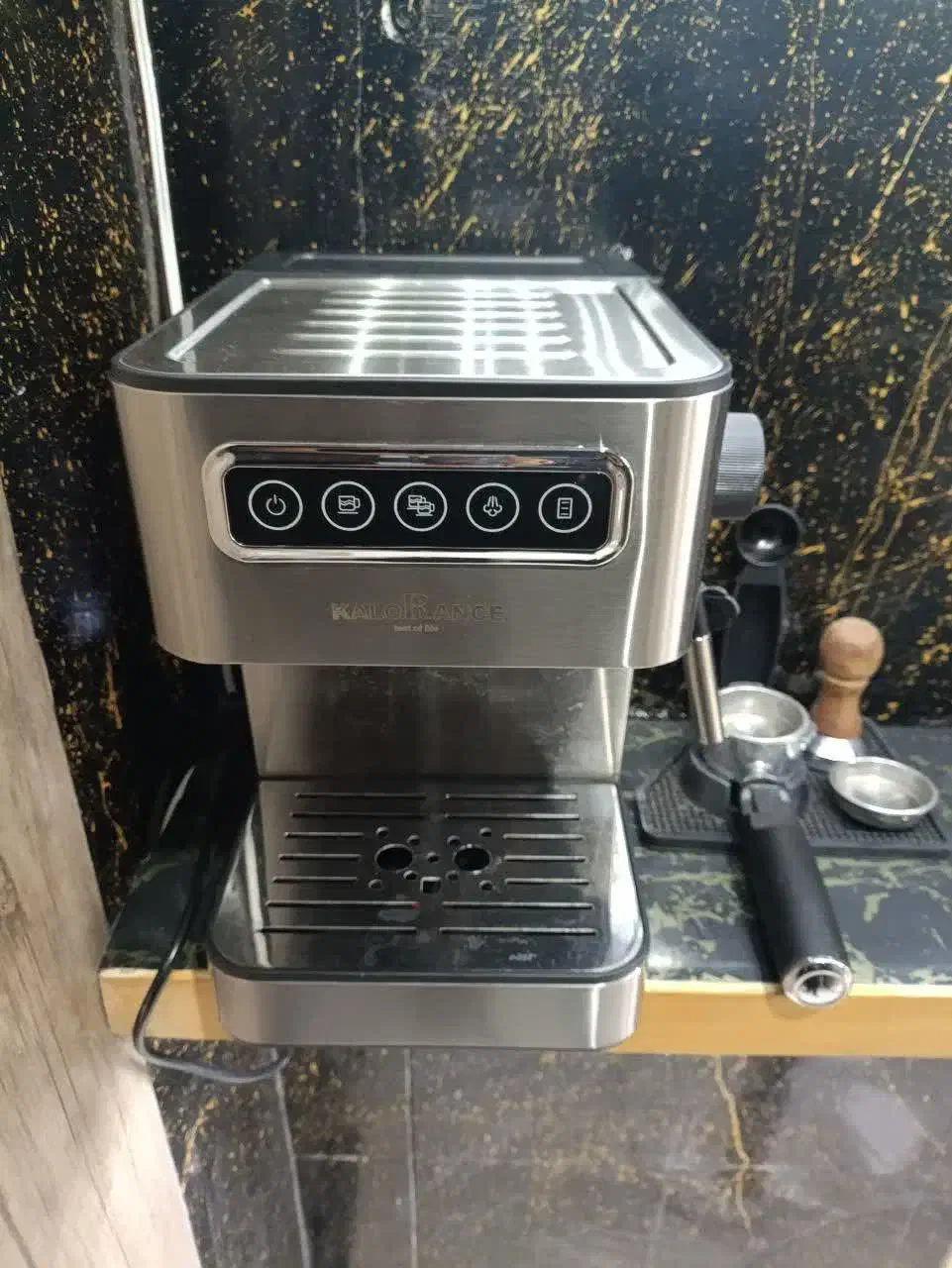 دستگاه قهوه ساز|سماور، چایساز، قهوهساز|زارچ, |دیوار