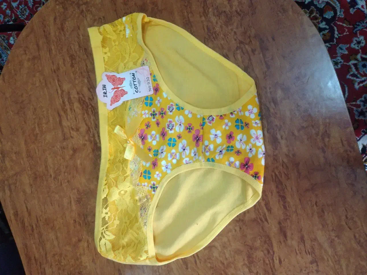 لباس|لباس|سمنان, |دیوار