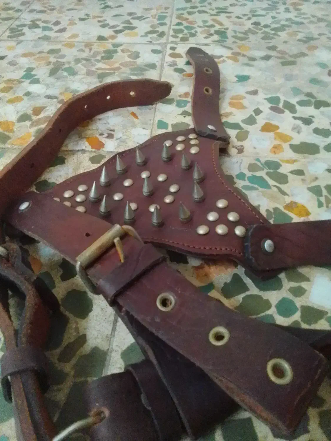 سینه بند|کیف، کفش، کمربند|لنجان, |دیوار