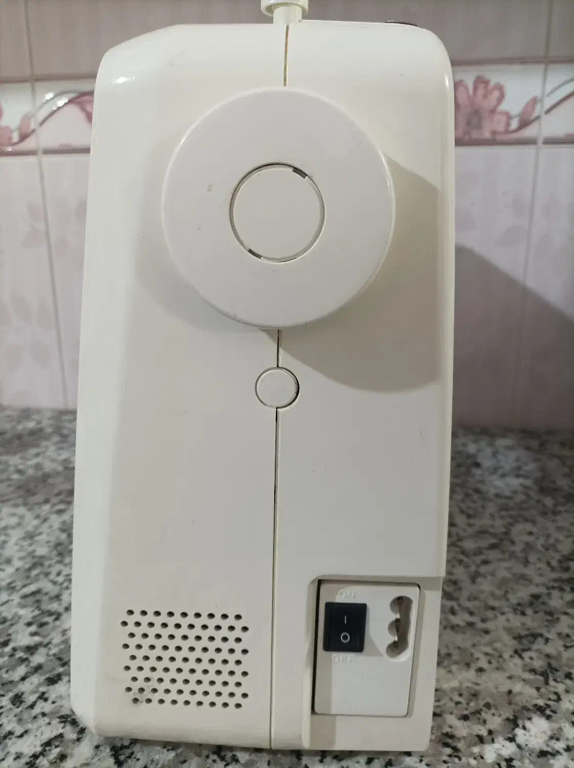 چرخ خیاطی ژانومه آبمیوه گیری غذا ساز|چرخ خیاطی و ریسندگی|کهک, |دیوار