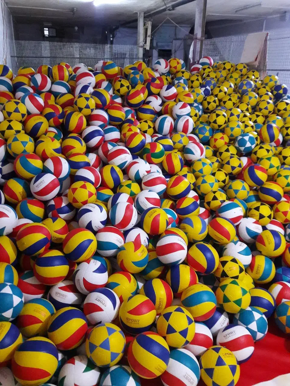 توپ والیبال فوتبال|ورزش‌های توپی|رباط‌کریم, نصیرشهر|دیوار