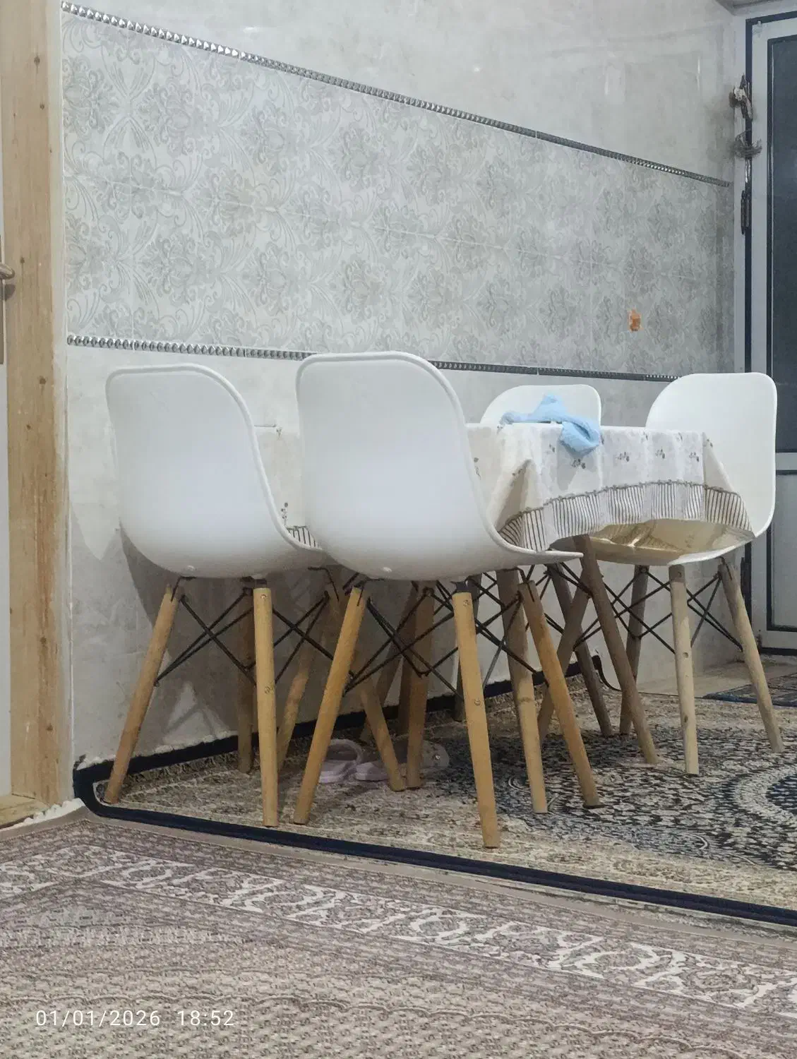 میز ناهار خوری|میز و صندلی غذاخوری|گمیشان, |دیوار