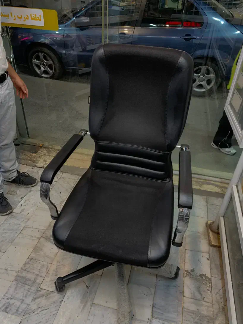 صندلی چرخ دار مدیریتی|صندلی و نیمکت|اراک, |دیوار