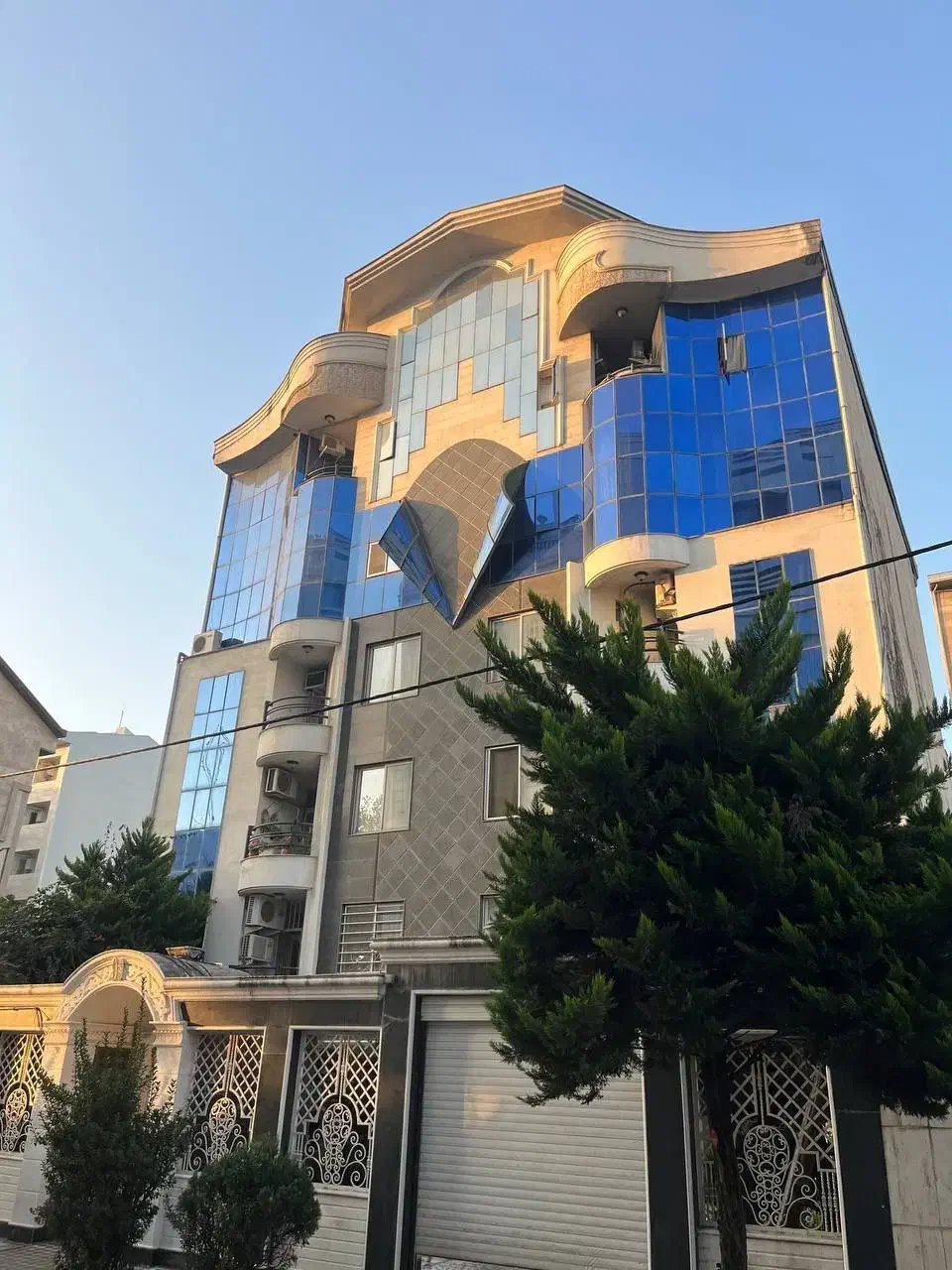 اپارتمان دوبلکس ۱۴۰ متری استثنایی با سقف ۵ متری|اجارهٔ آپارتمان|رشت, گلسار|دیوار