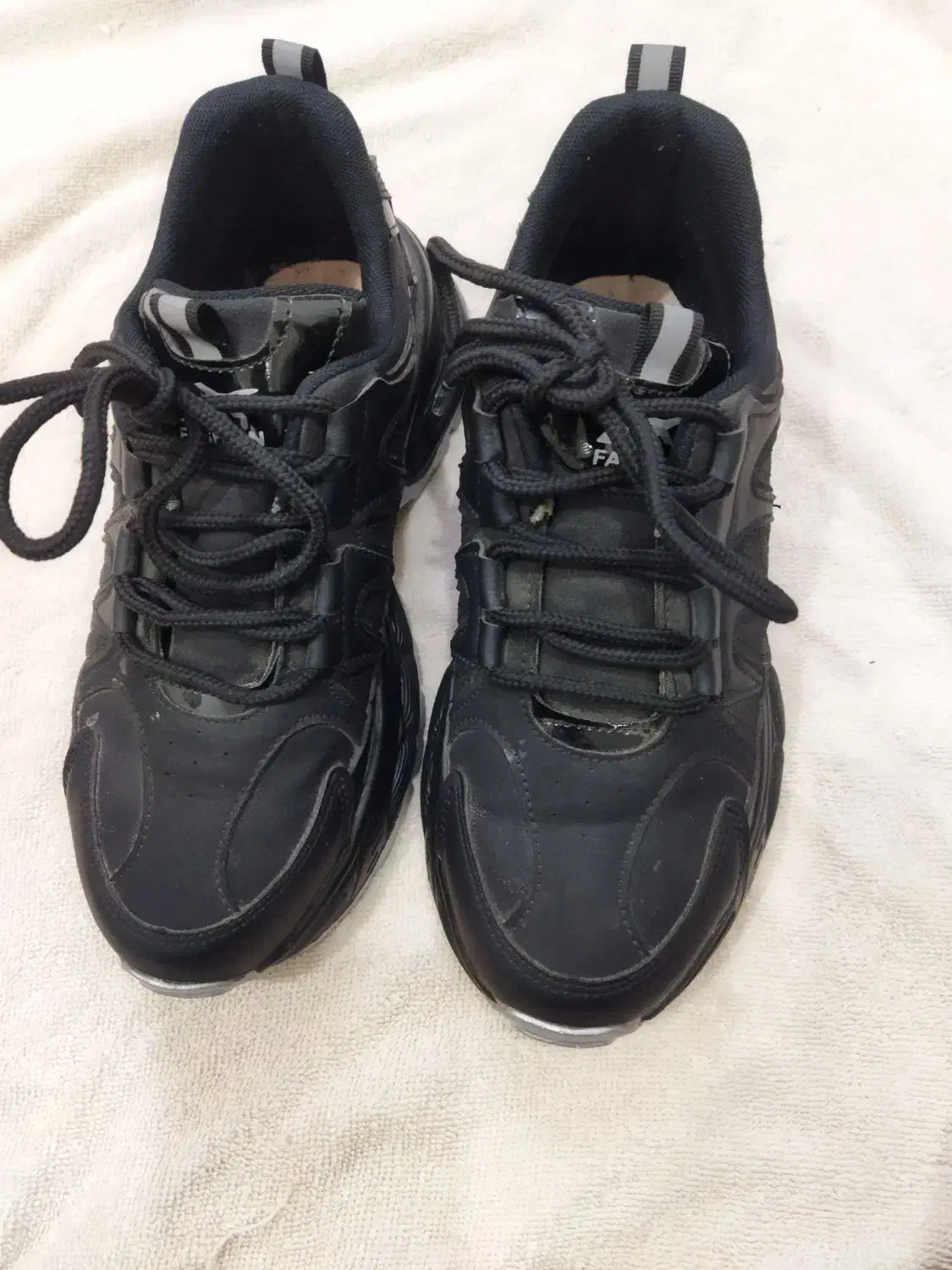 فروشی|کیف، کفش، کمربند|مریوان, |دیوار