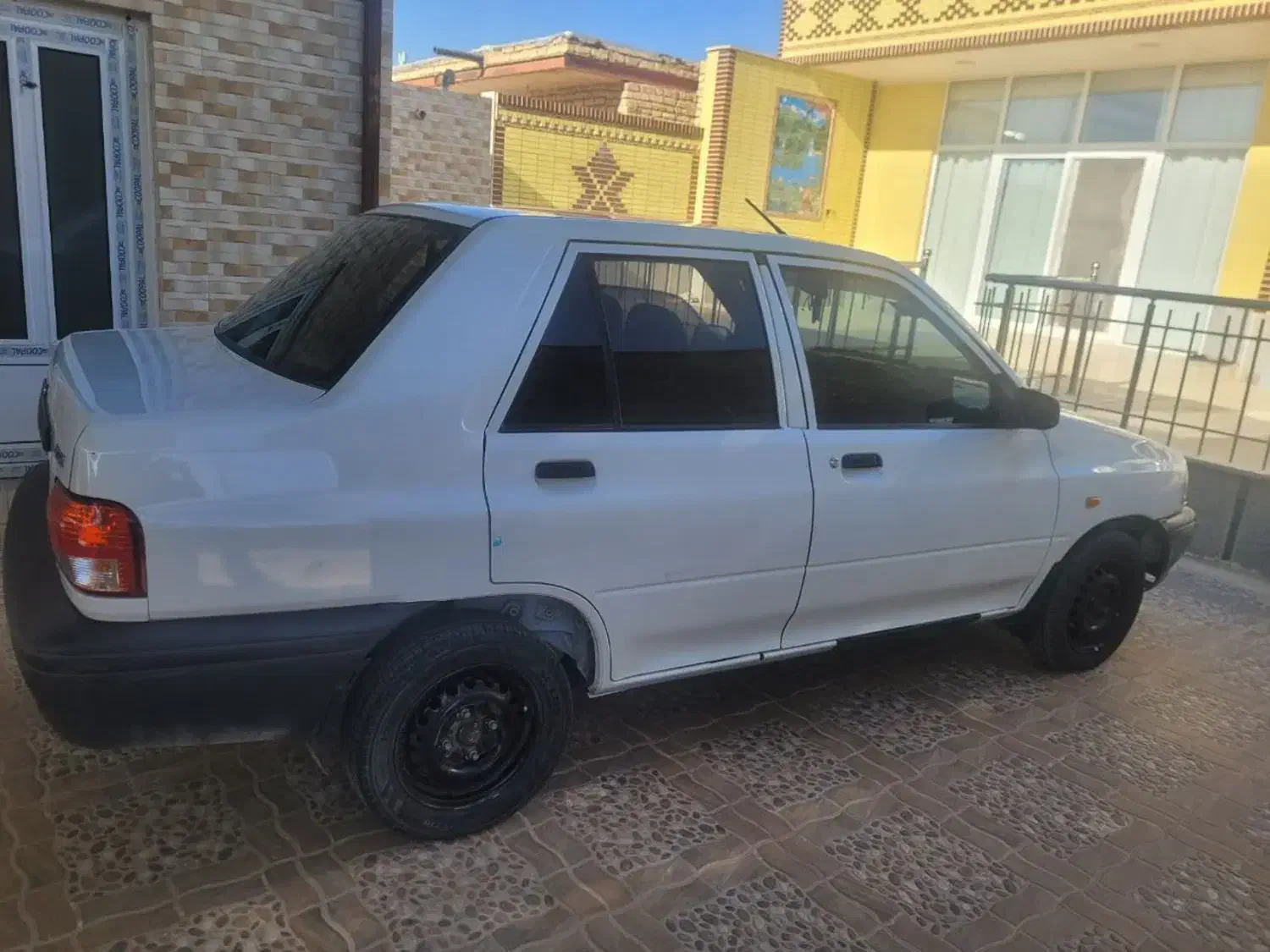 پراید ۱۳۱مدل ۹۸|خودرو سواری و وانت|شهرضا, |دیوار